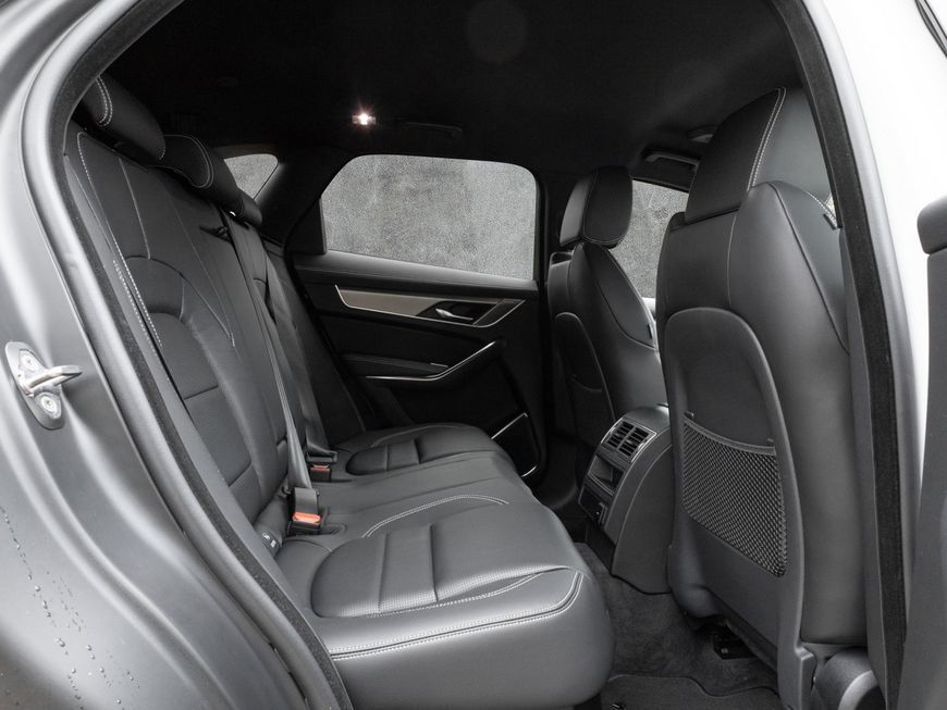 Jaguar F-Pace P400e AWD R-Dynamic SE