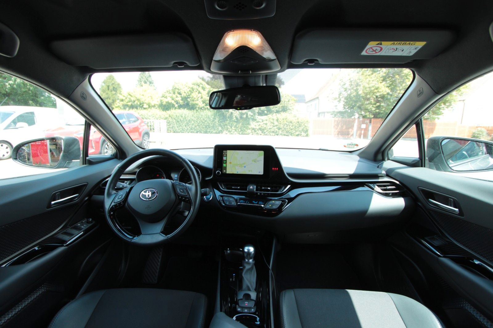 Toyota C-HR Hybrid Team - Samsaru's Car Outlet