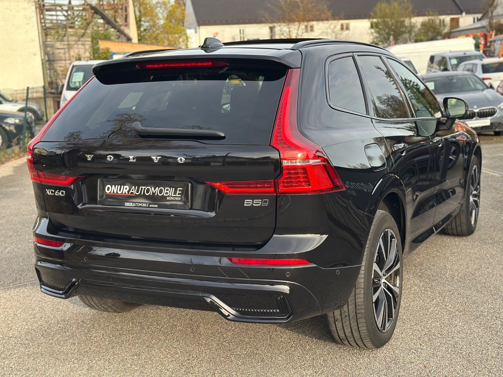 Volvo XC60 Ultimate Dark AWD Leder HuD Pano B&W 360°