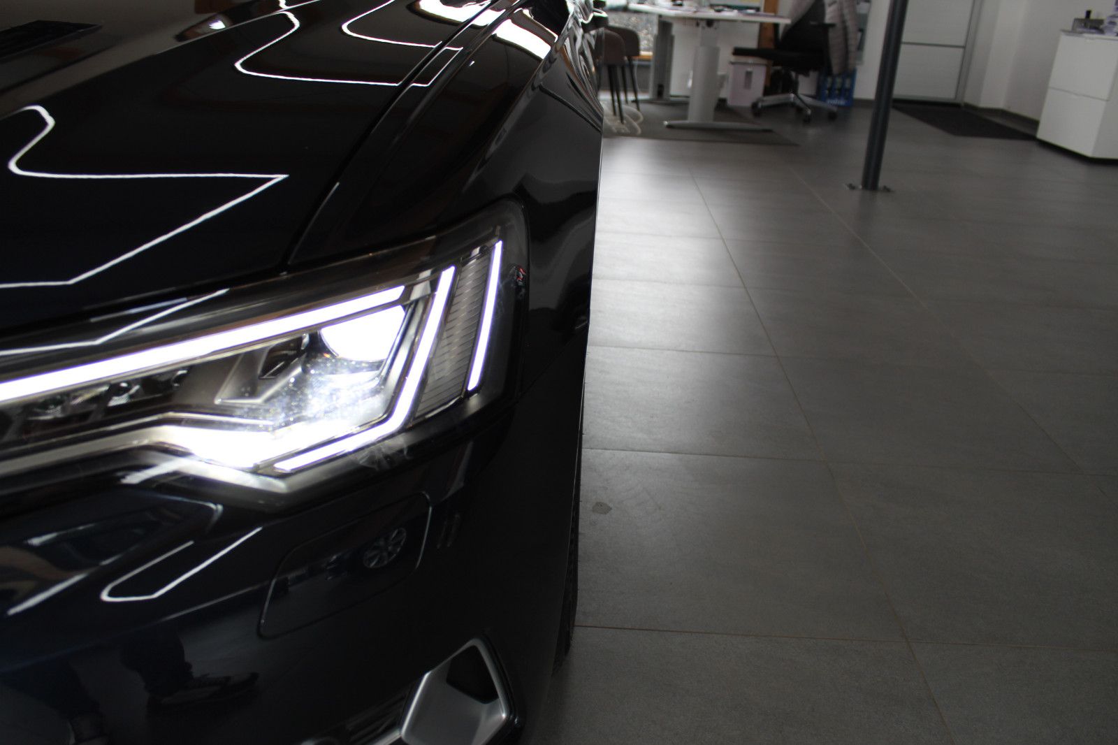 Audi A6 Avant 45 TFSI S tronic advanced - Samsaru's Car Outlet