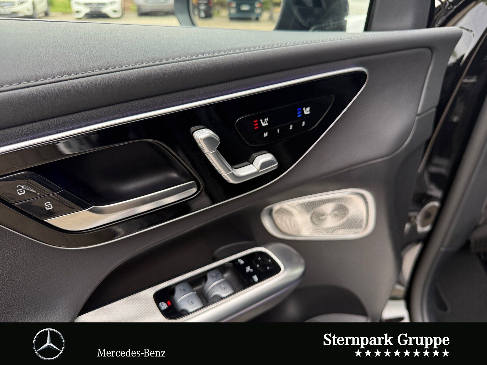 Mercedes-Benz GLC 300 d 4M AMG Distro+Pano+AHK+HuD+Massage+360