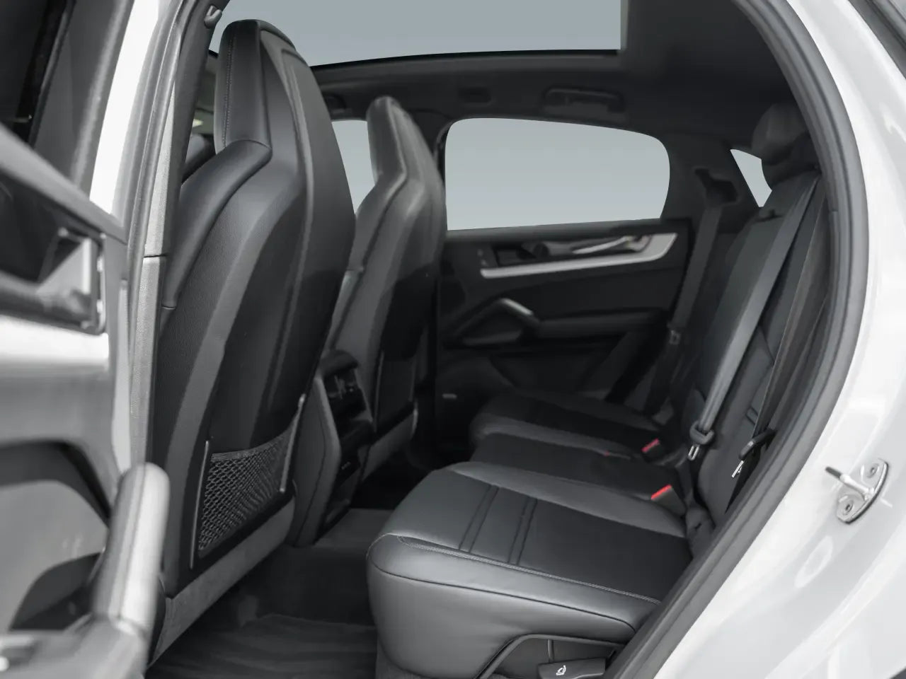 Porsche Cayenne S Coupé Silver - Samsaru's Car Outlet