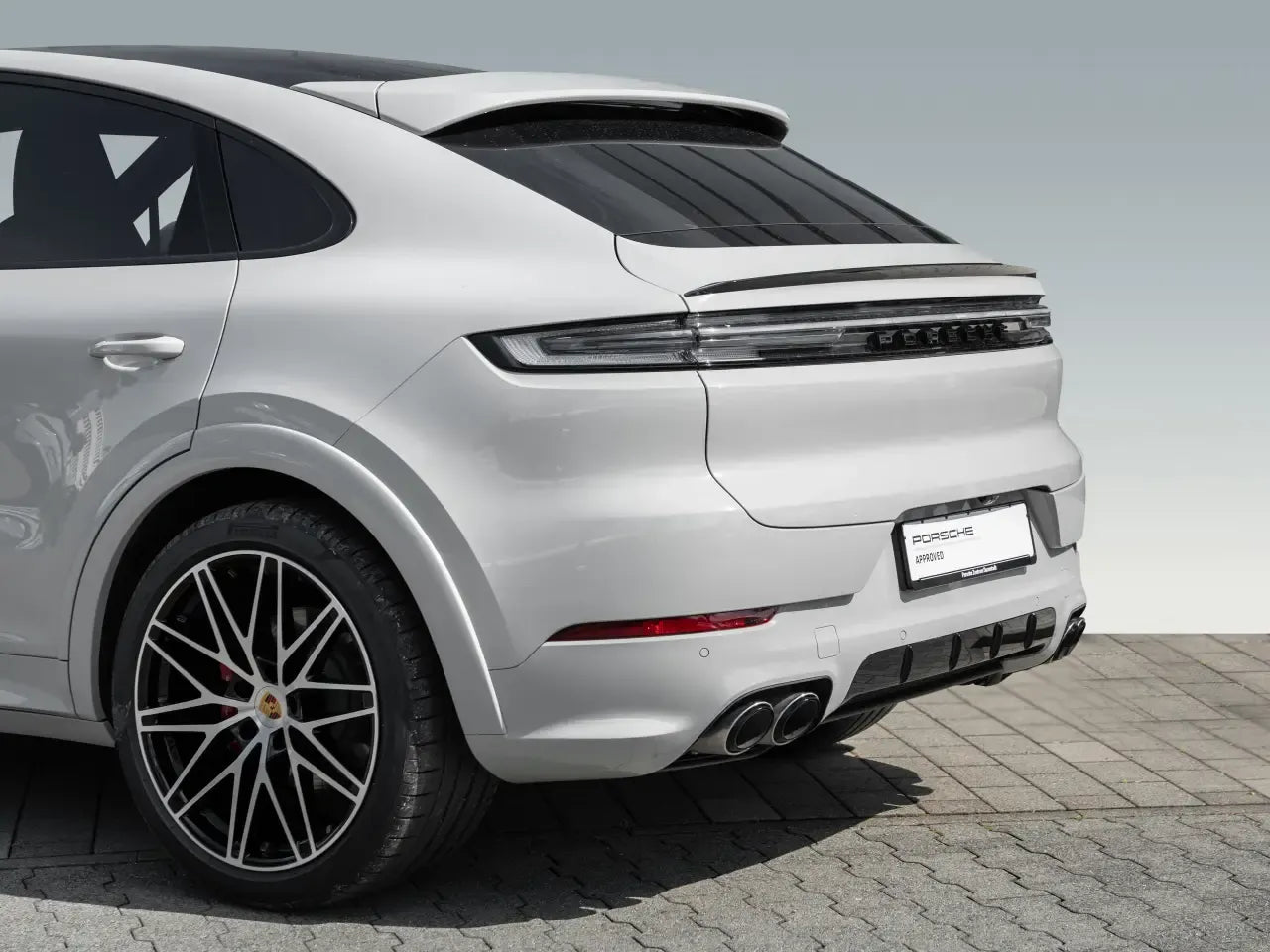 Porsche Cayenne S Coupé Silver - Samsaru's Car Outlet
