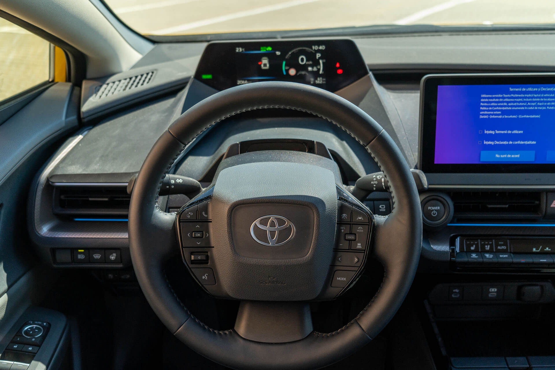 Toyota Prius PHEV 2.0 Style Plus - Samsaru's Car Outlet