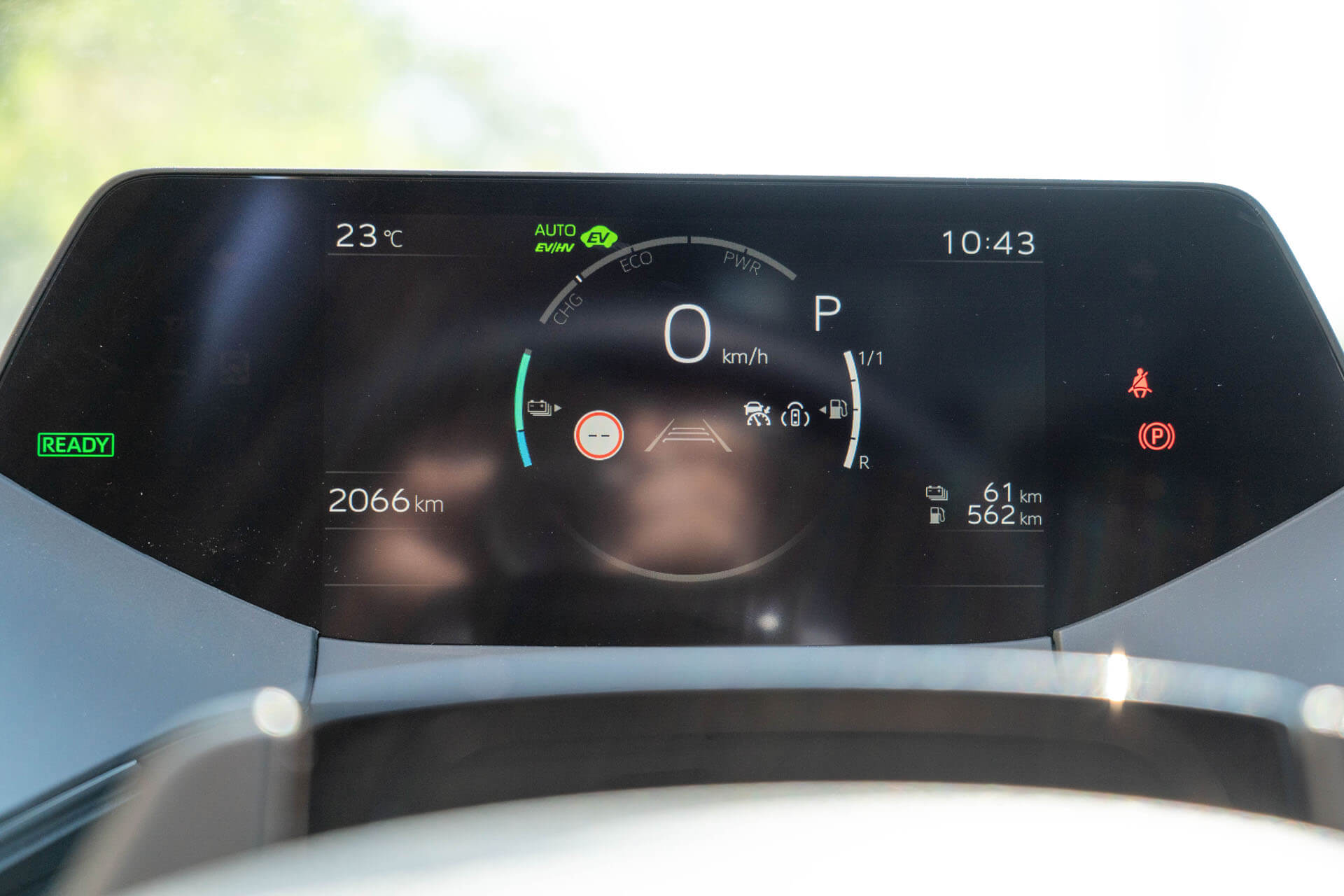 Toyota Prius PHEV 2.0 Style Plus - Samsaru's Car Outlet