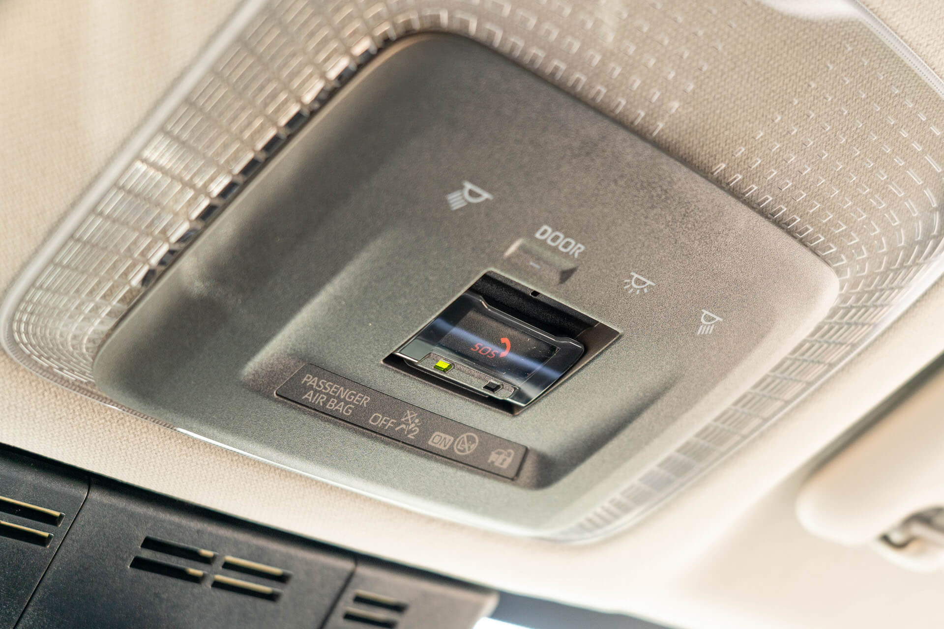 Toyota Prius PHEV 2.0 Style Plus - Samsaru's Car Outlet