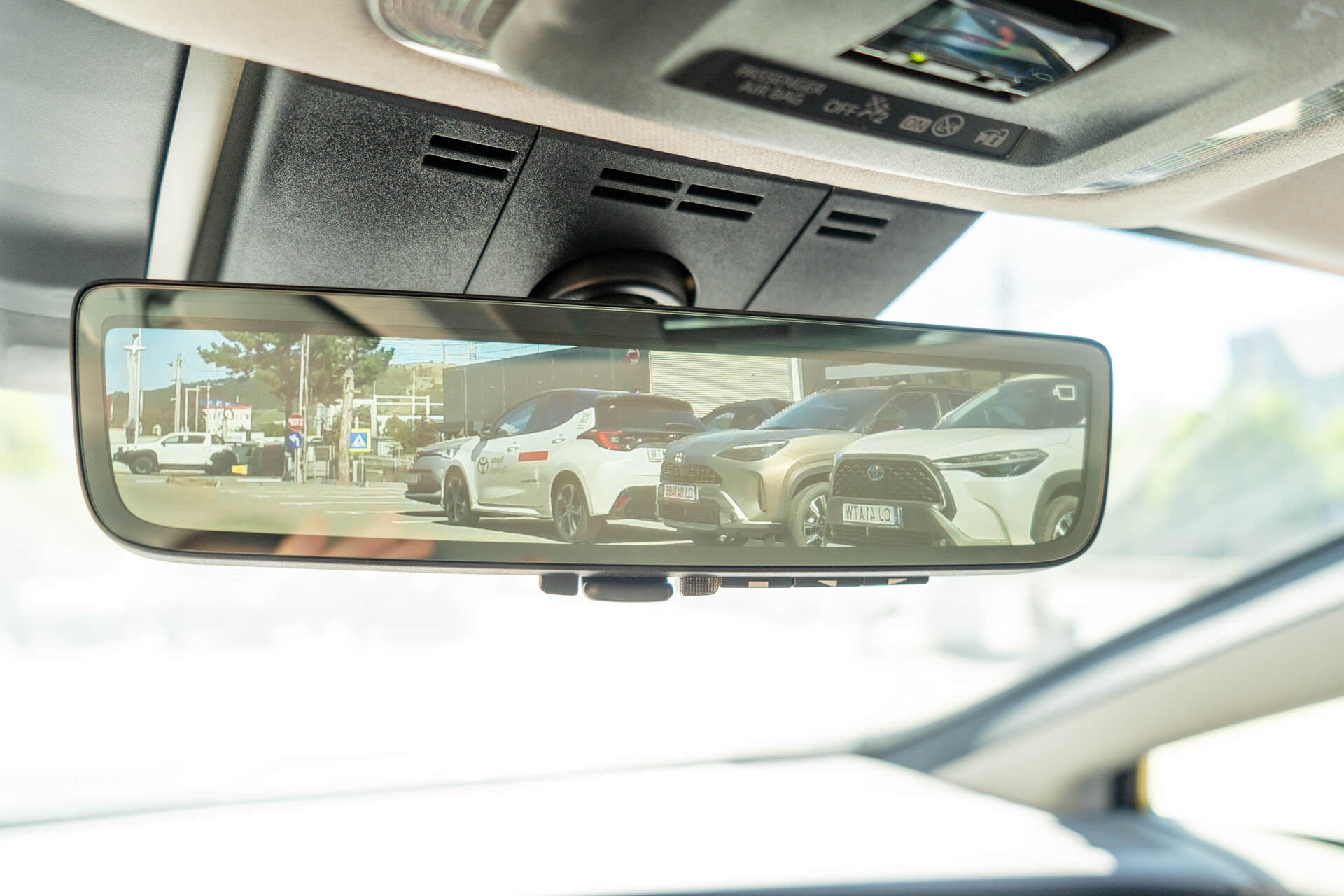 Toyota Prius PHEV 2.0 Style Plus - Samsaru's Car Outlet