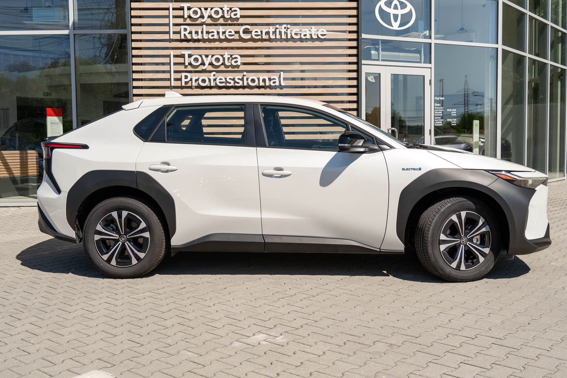 Toyota bZ4X Electric 150 kW FWD - Samsaru's Car Outlet