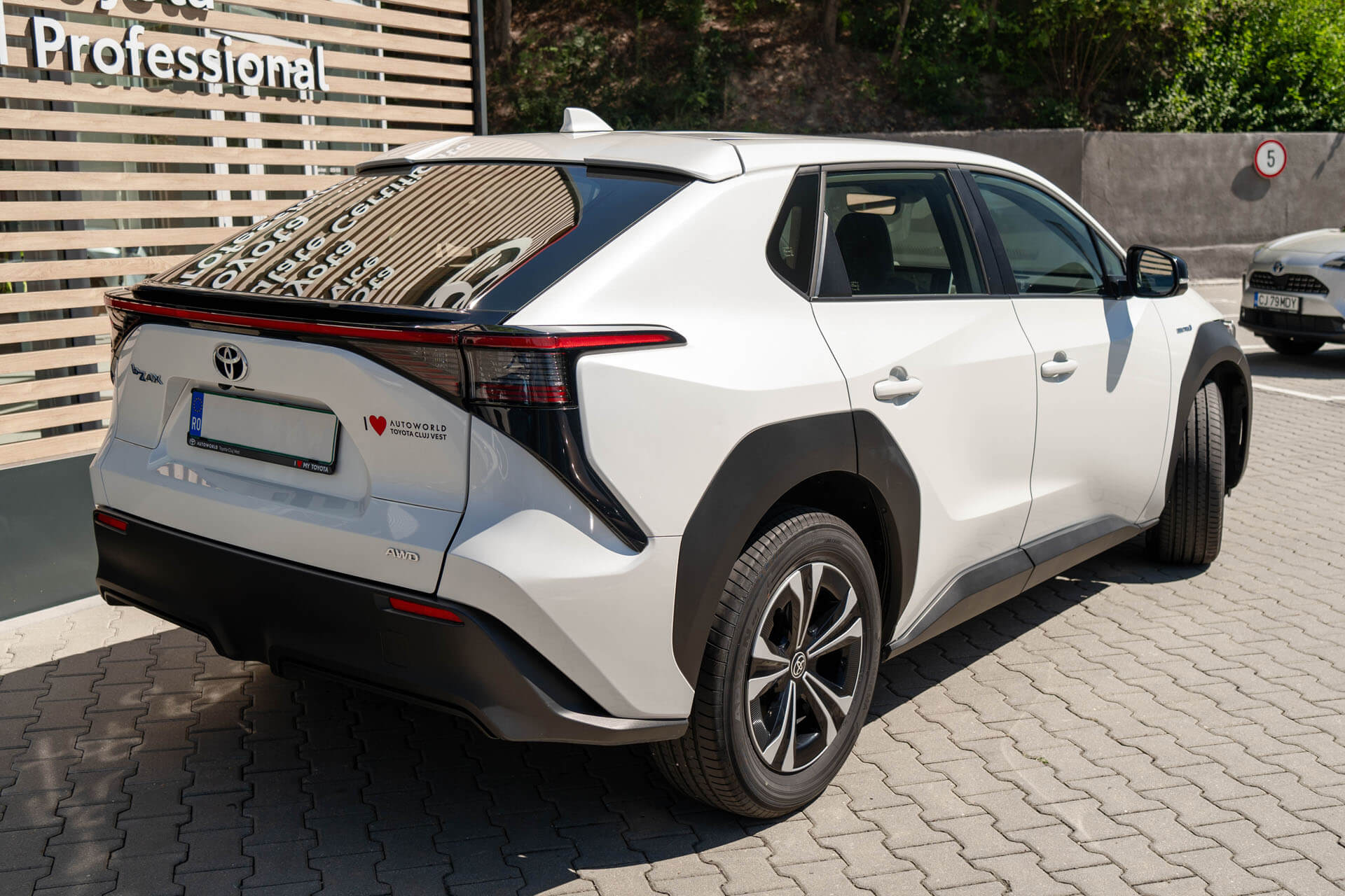Toyota bZ4X Electric 150 kW FWD - Samsaru's Car Outlet