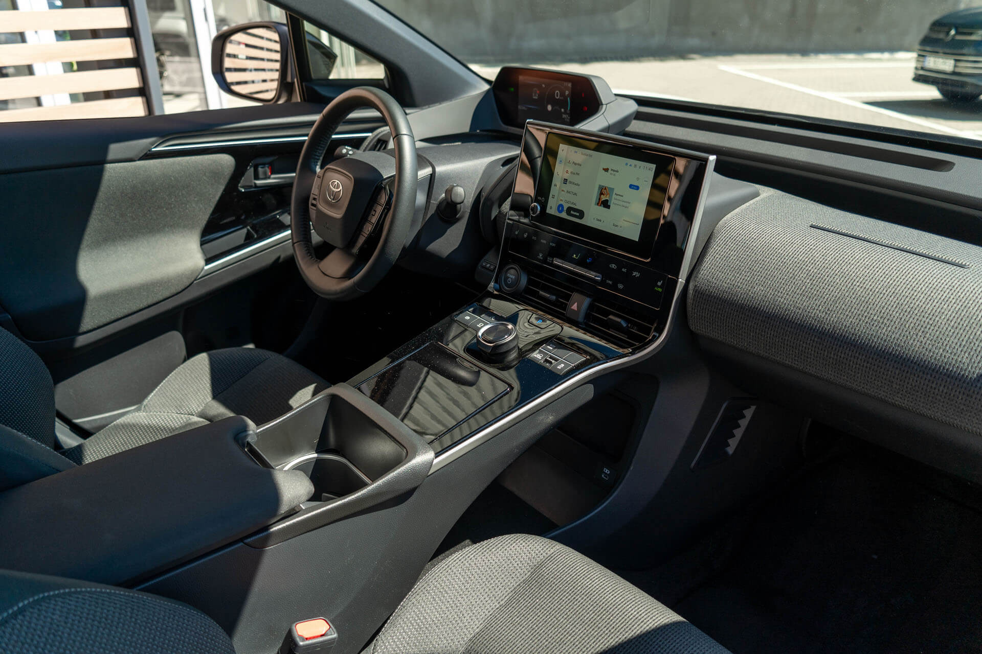 Toyota bZ4X Electric 150 kW FWD - Samsaru's Car Outlet