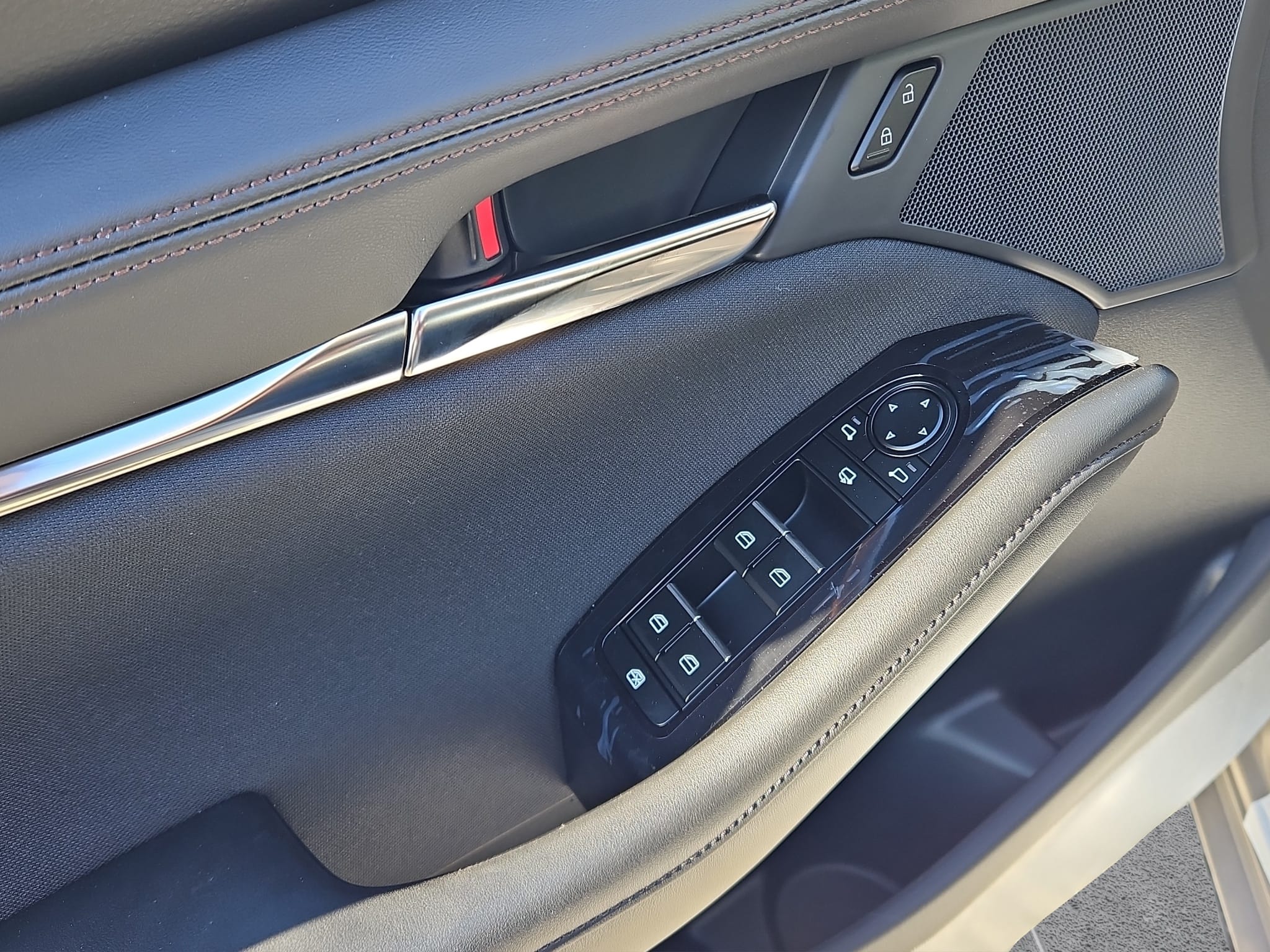 Mazda3 2.0L e-SKYACTIV X 186ps 6MT FWD Centre-Line