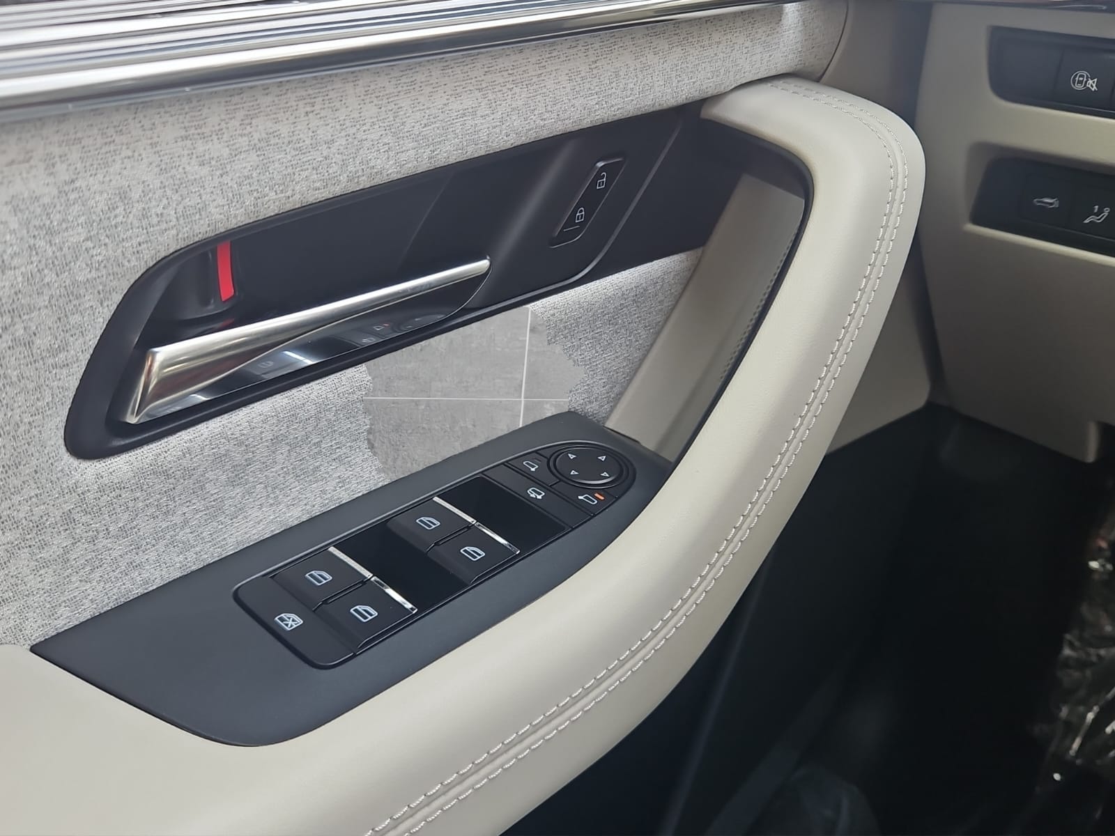 Mazda CX-60 2.5L e-SKYACTIV PHEV 327ps 8AT AWD Takumi Plus