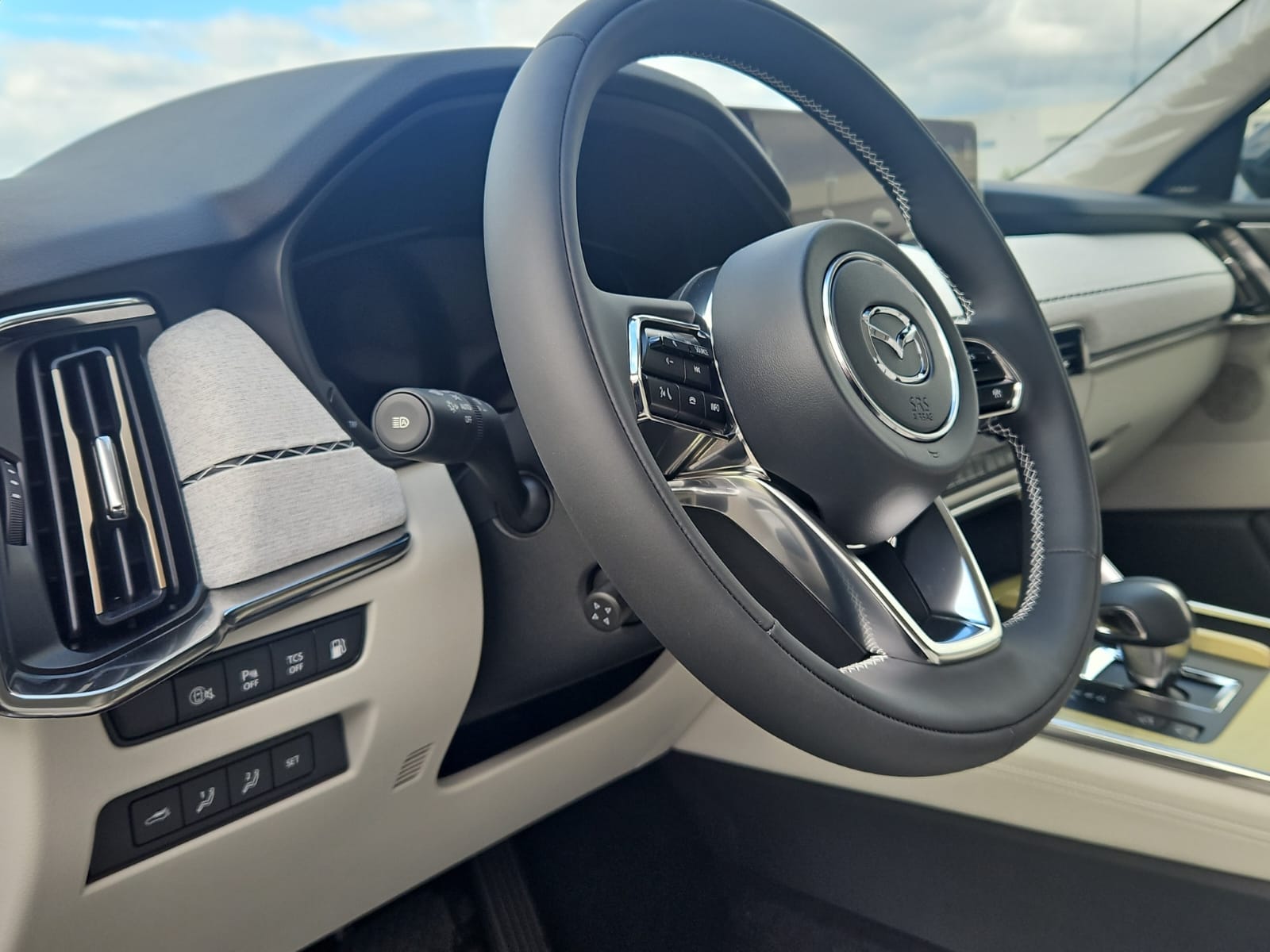 Mazda CX-60 2.5L e-SKYACTIV PHEV 327ps 8AT AWD Takumi Plus