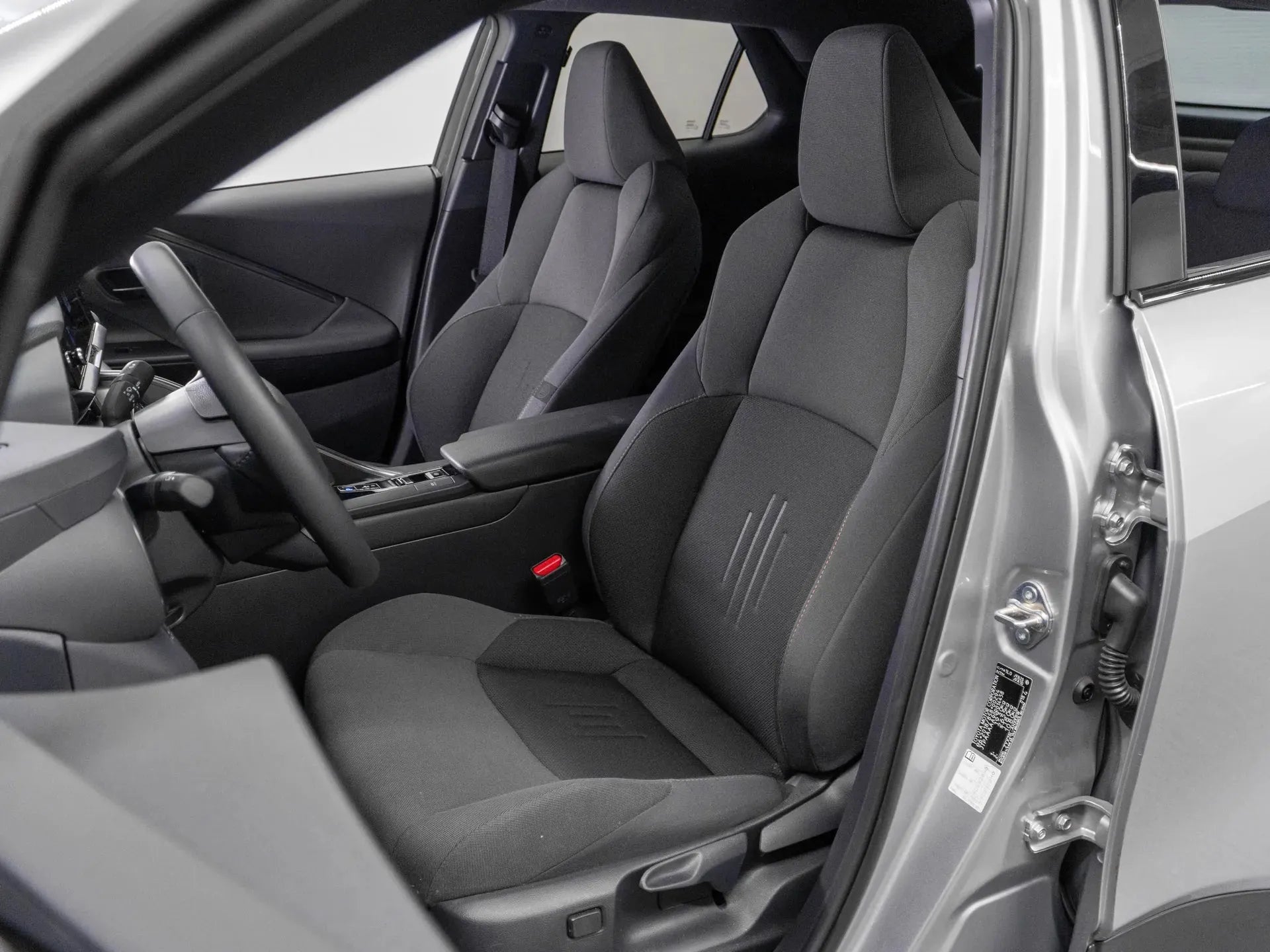 Toyota C-HR 1.8 Hybrid Active Drive CVT - Samsaru's Car Outlet