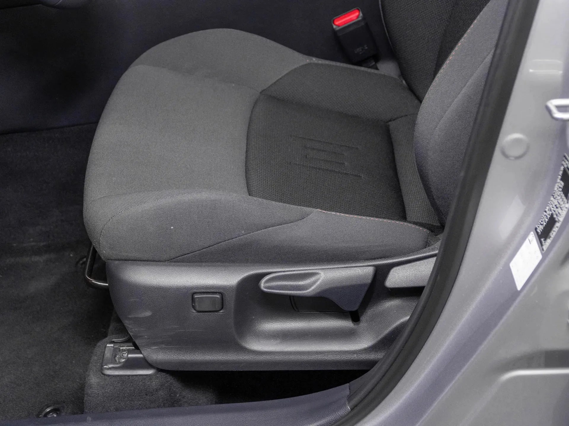 Toyota C-HR 1.8 Hybrid Active Drive CVT - Samsaru's Car Outlet
