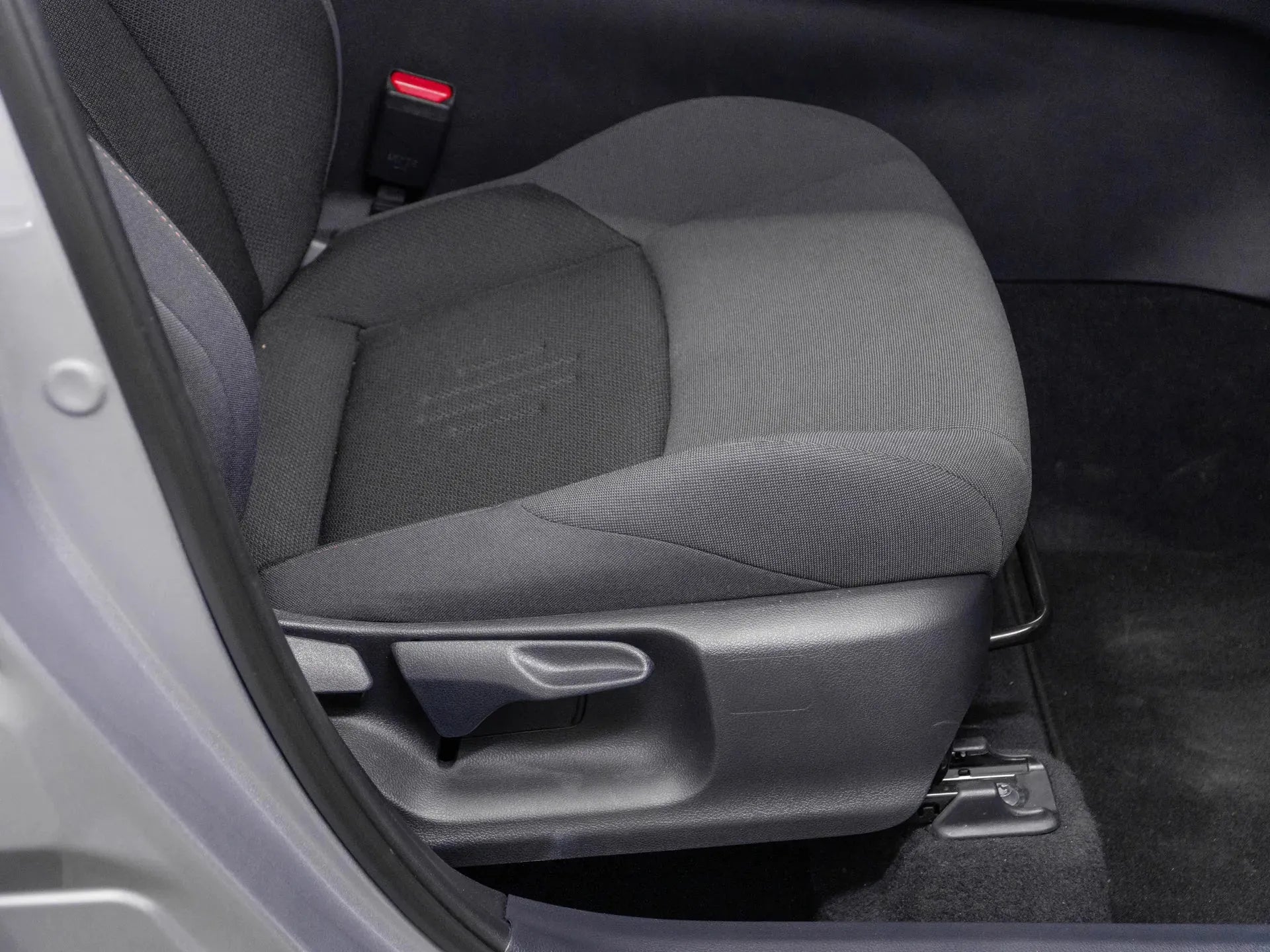 Toyota C-HR 1.8 Hybrid Active Drive CVT - Samsaru's Car Outlet