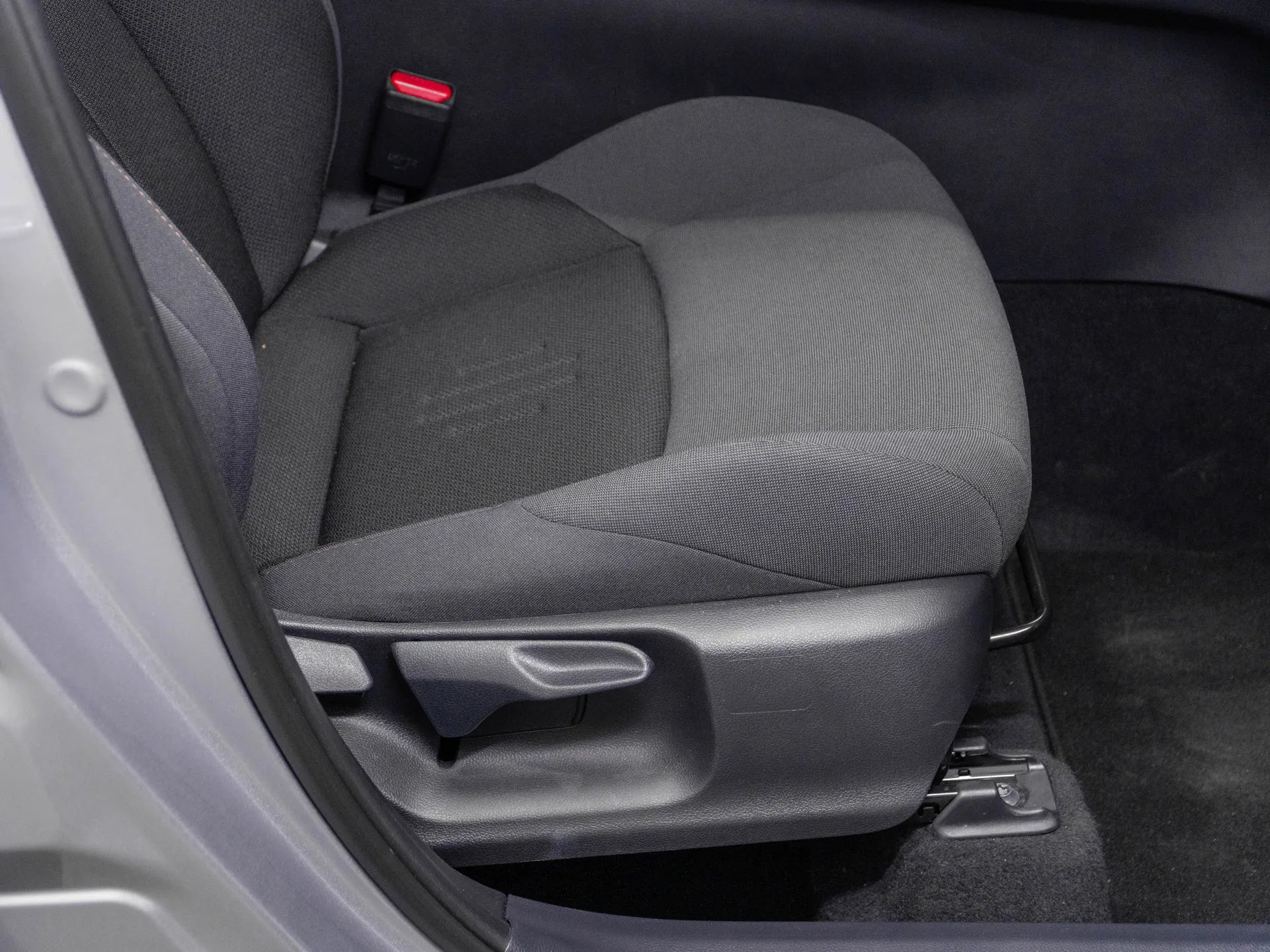 Toyota C-HR 1.8 Hybrid Active Drive CVT - Samsaru's Car Outlet