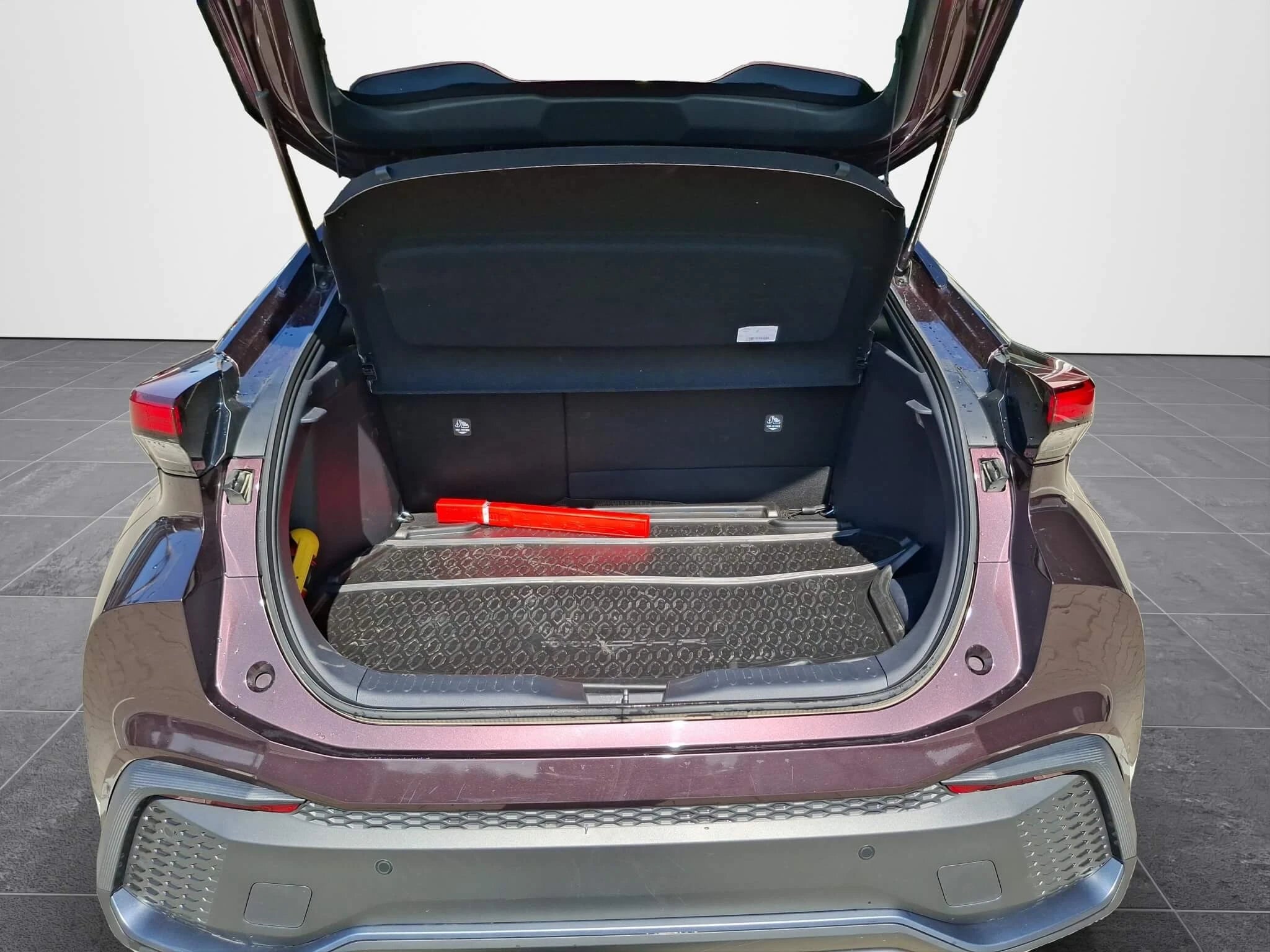 Toyota C-HR 2.0 Hybrid CVT - Samsaru's Car Outlet