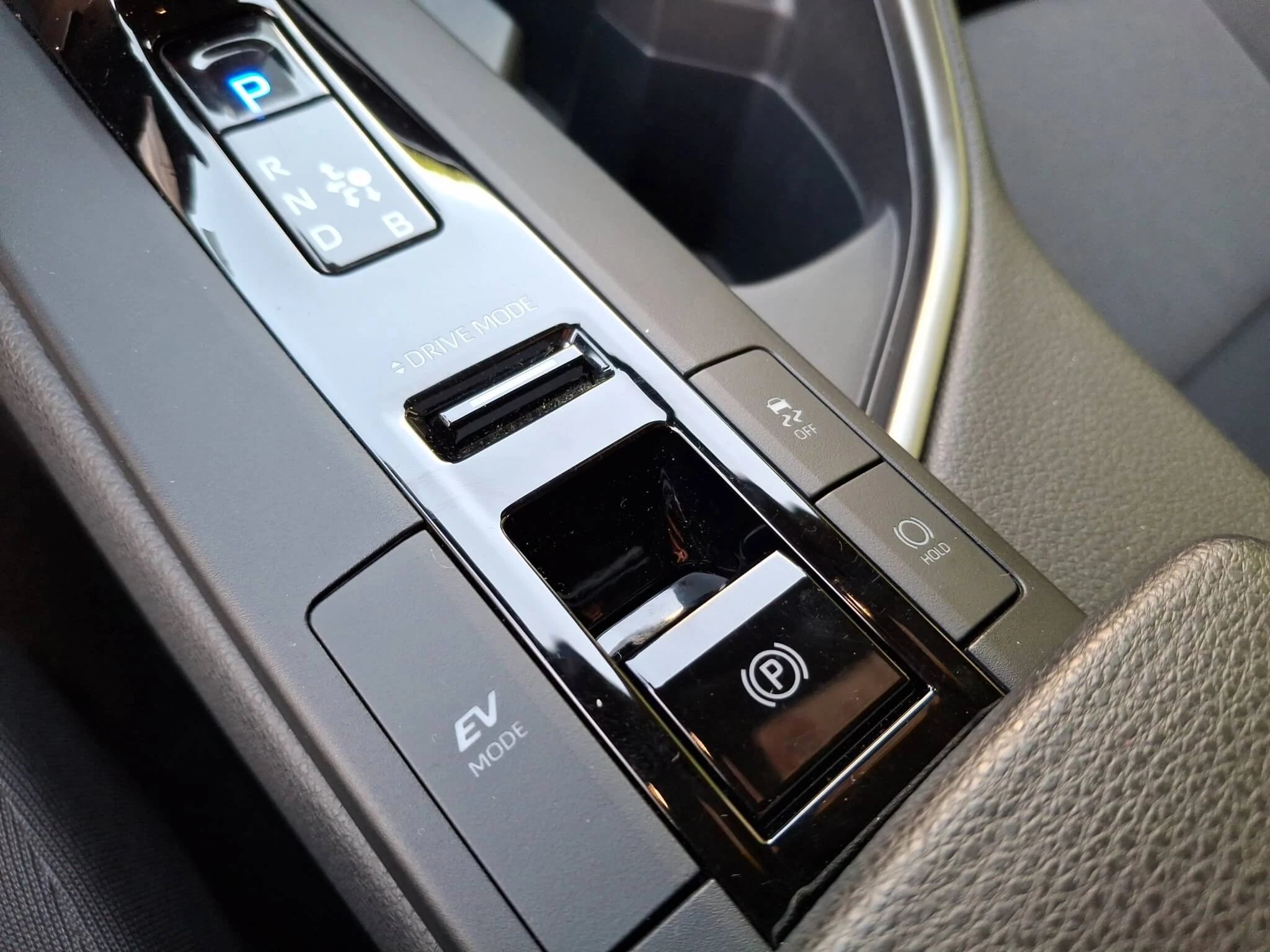 Toyota C-HR 2.0 Hybrid CVT - Samsaru's Car Outlet