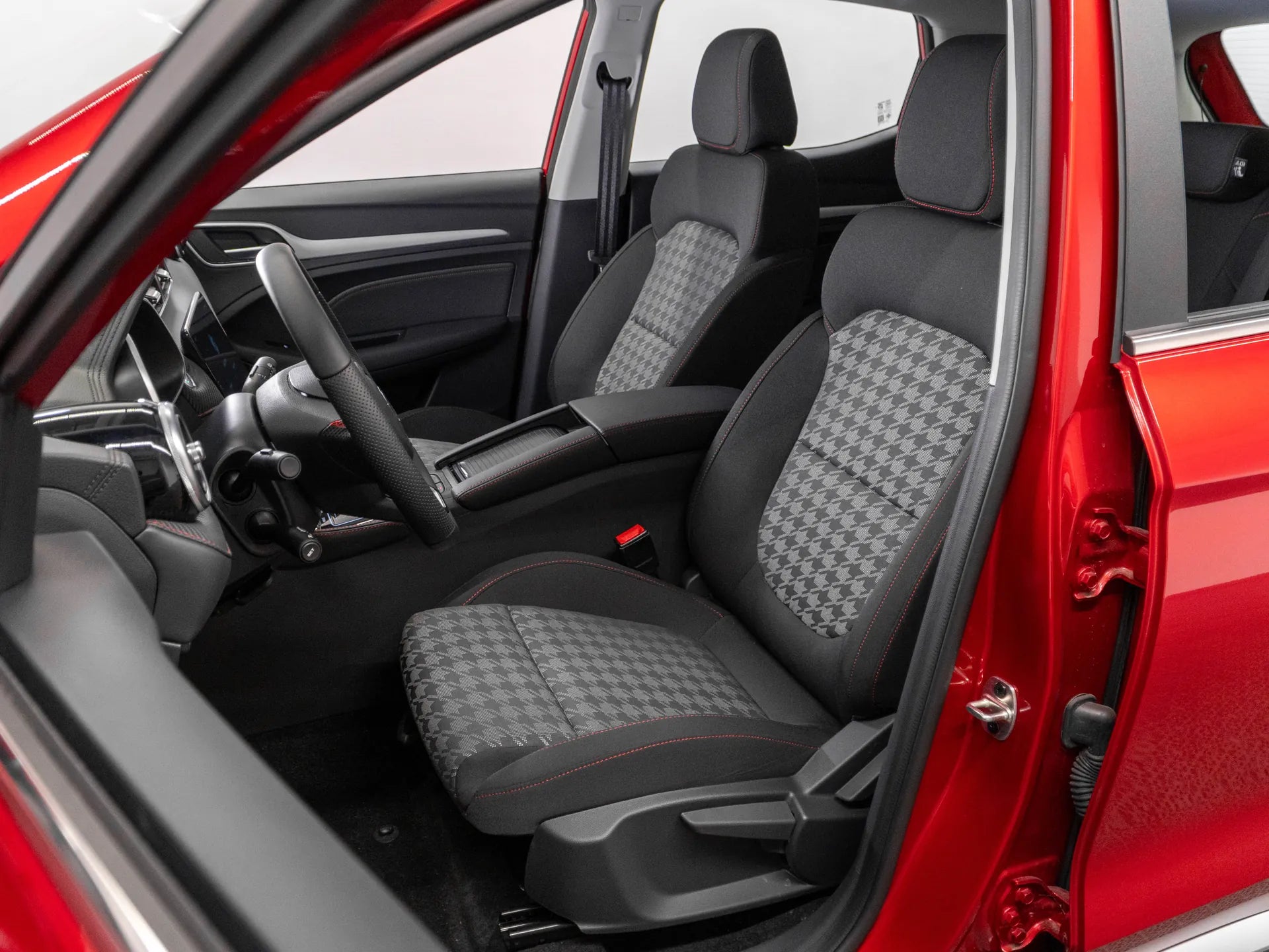 MG ZS EV Electric 156 CP Rosu - Samsaru's Car Outlet