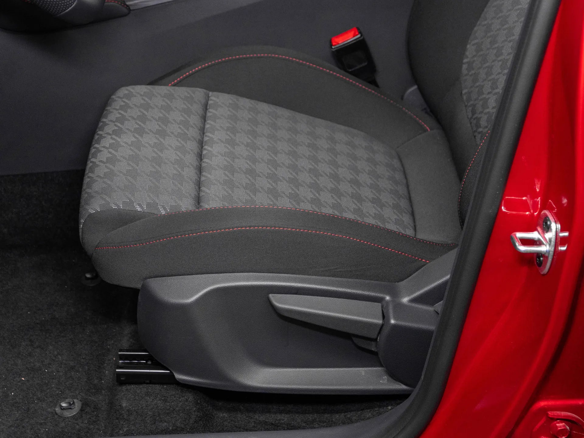 MG ZS EV Electric 156 CP Rosu - Samsaru's Car Outlet