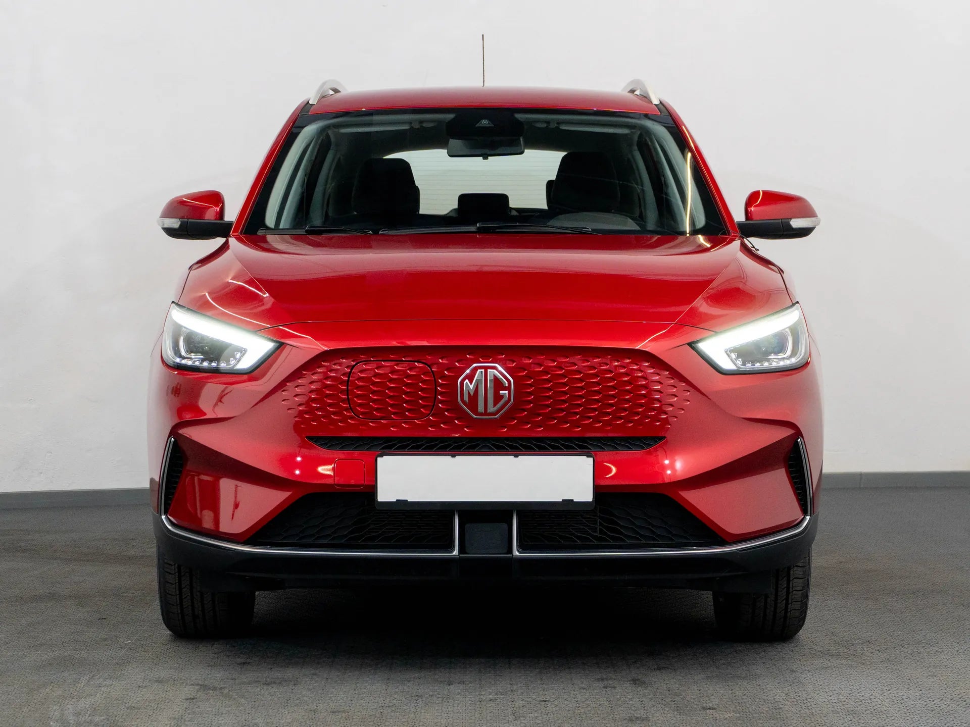 MG ZS EV Electric 156 CP Rosu - Samsaru's Car Outlet