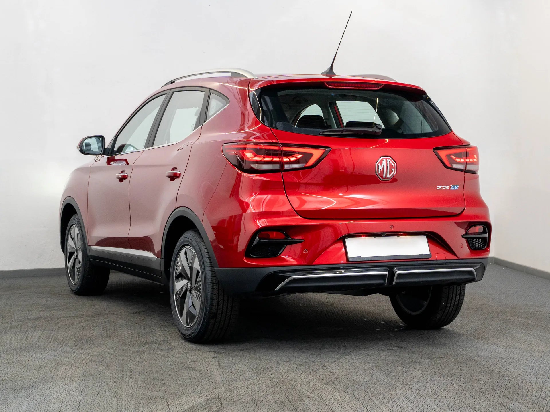 MG ZS EV Electric 156 CP Rosu - Samsaru's Car Outlet