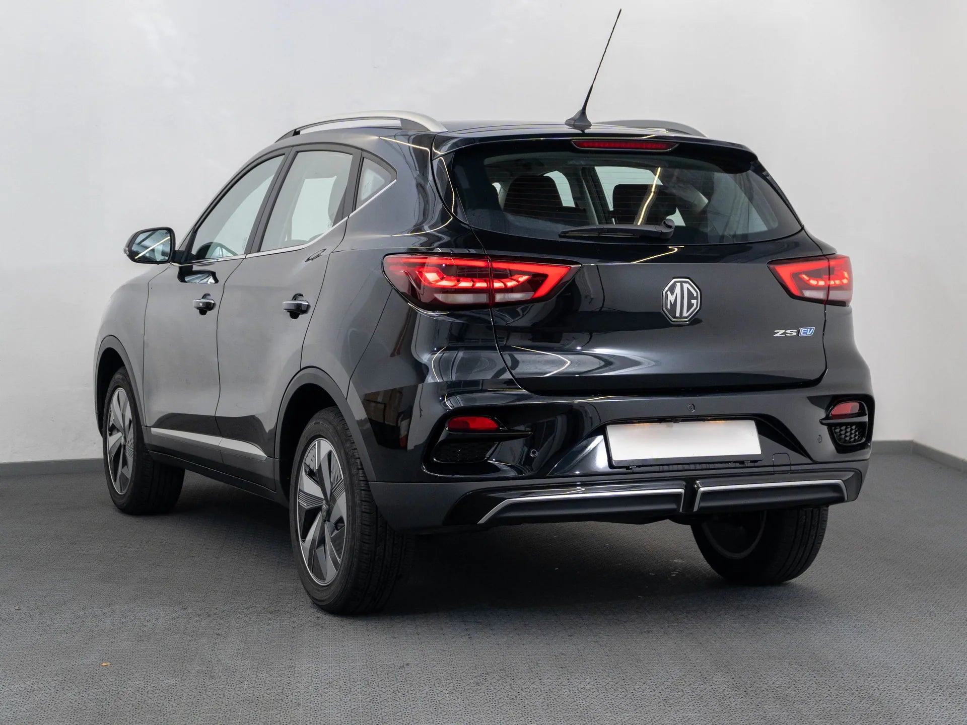 MG ZS EV Electric 177 CP Negru - Samsaru's Car Outlet