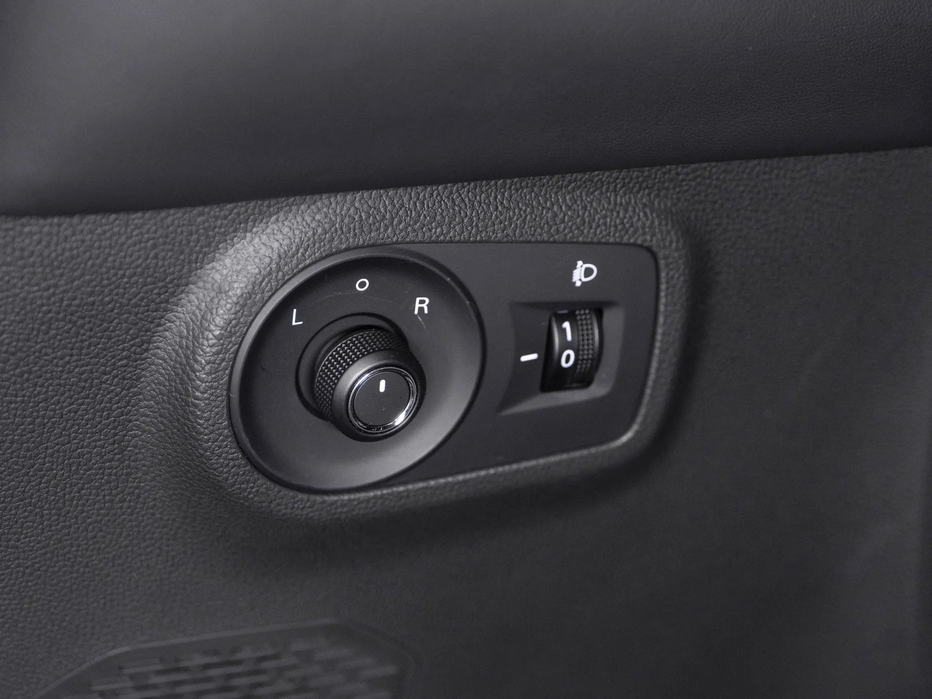 MG ZS EV Electric 177 CP Negru - Samsaru's Car Outlet