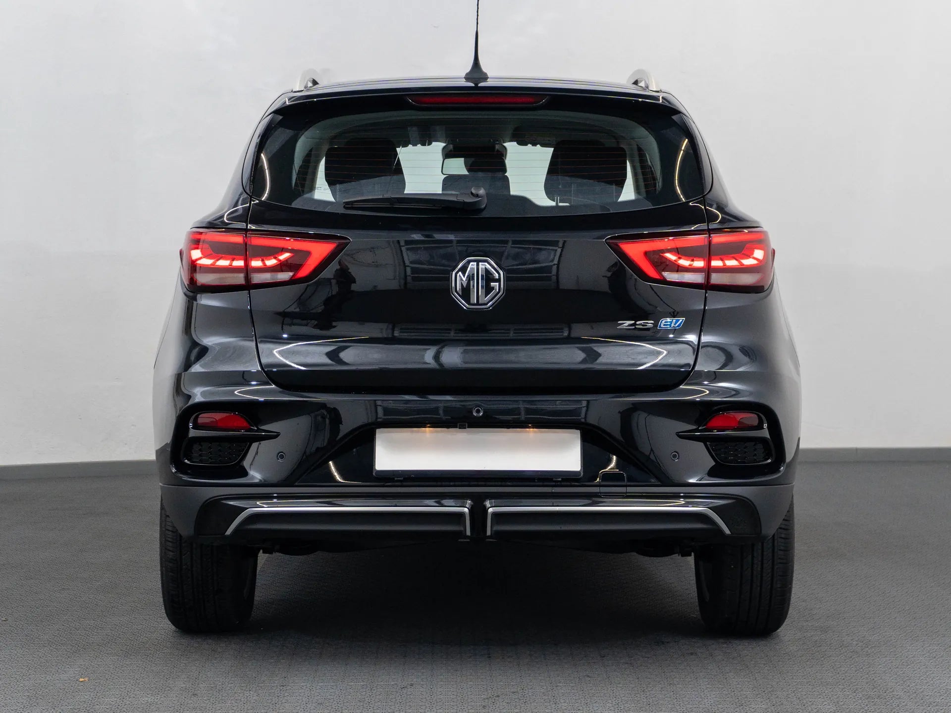 MG ZS EV Electric 177 CP Negru - Samsaru's Car Outlet