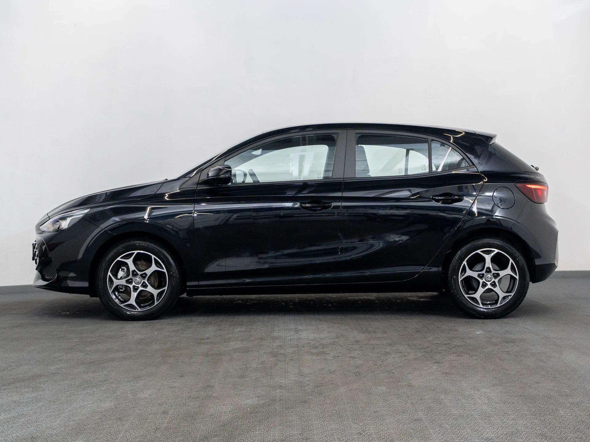 MG MG3 1.5 Benzina 114 CP Negru - Samsaru's Car Outlet