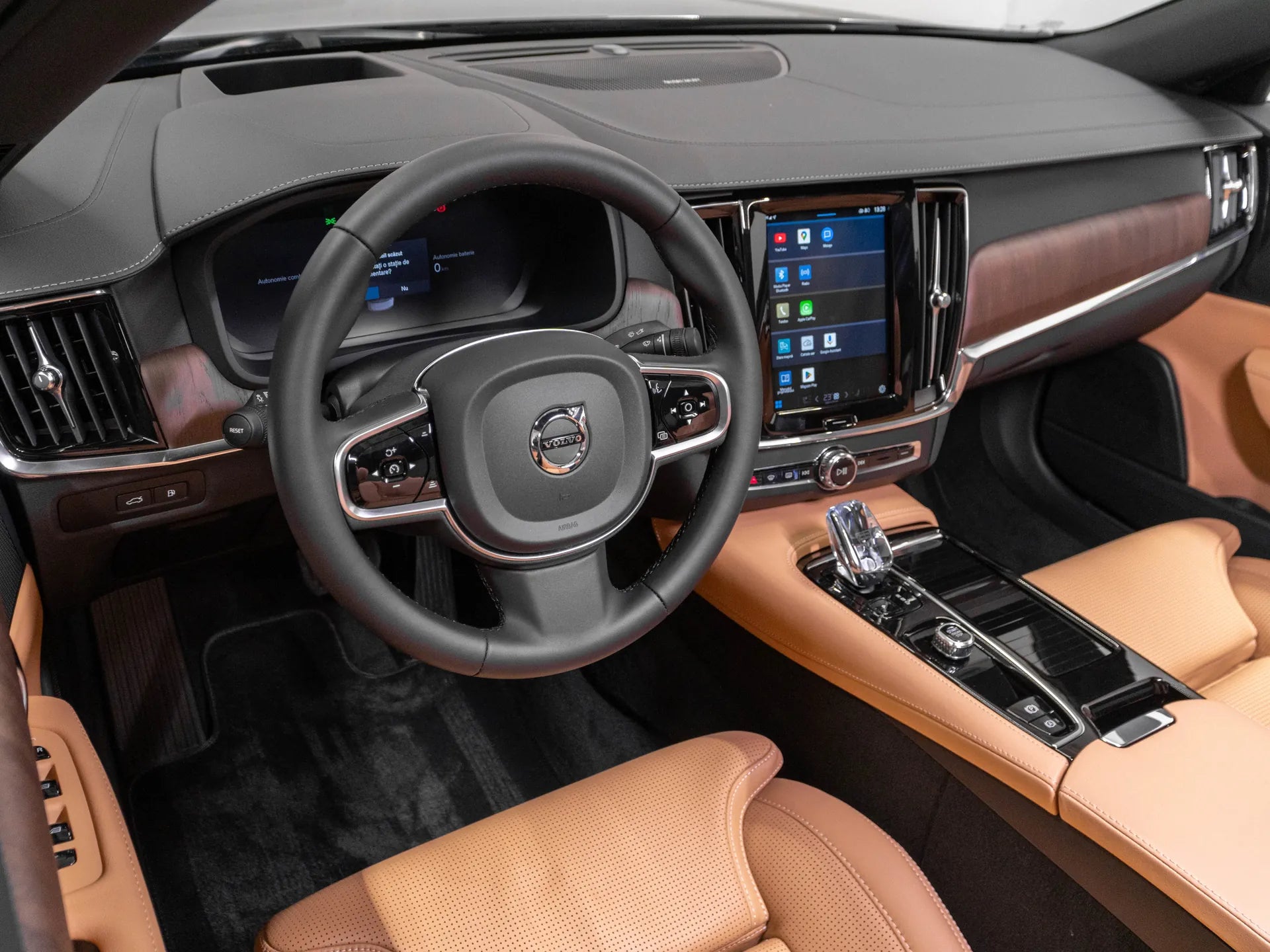 Volvo S90 ULTIMATE DARK 2.0 Hybrid Plug-In 310 CP Maro - Samsaru's Car Outlet