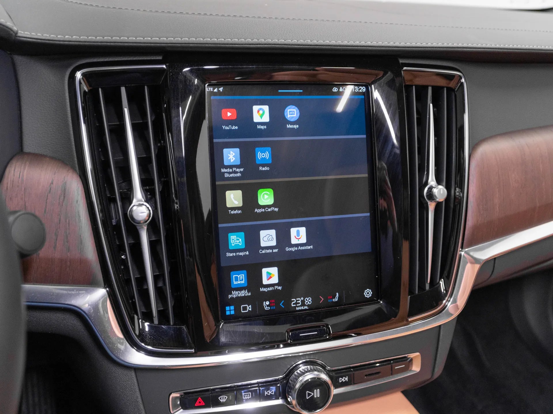 Volvo S90 ULTIMATE DARK 2.0 Hybrid Plug-In 310 CP Maro - Samsaru's Car Outlet