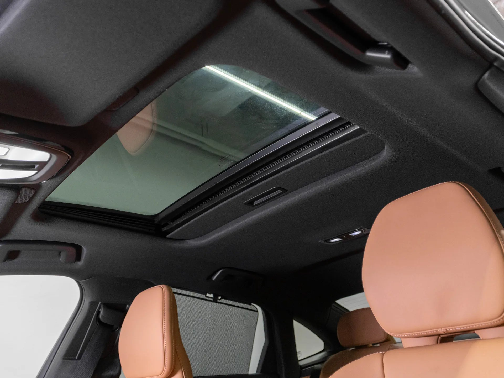 Volvo S90 ULTIMATE DARK 2.0 Hybrid Plug-In 310 CP Maro - Samsaru's Car Outlet