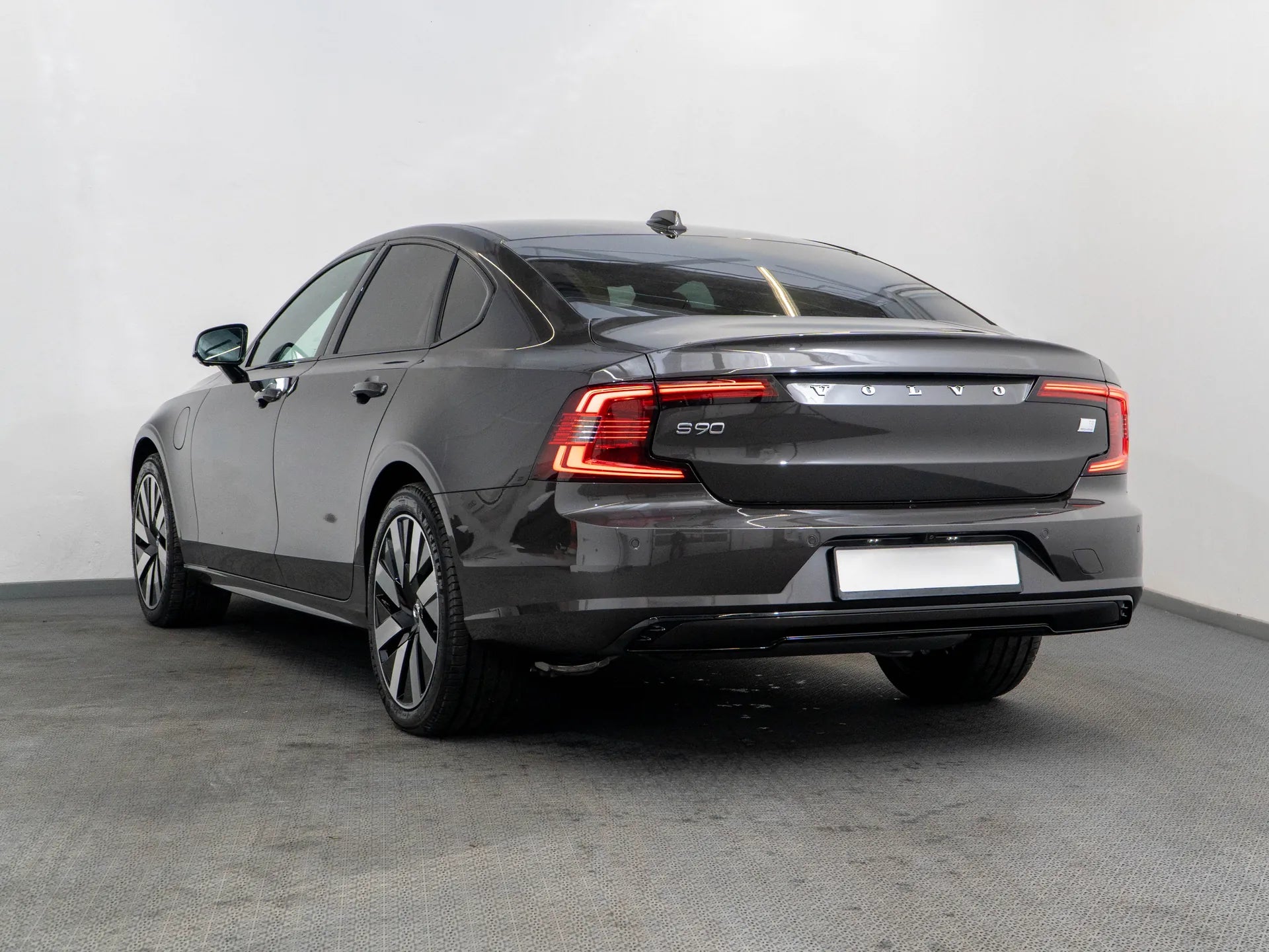 Volvo S90 ULTIMATE DARK 2.0 Hybrid Plug-In 310 CP Maro - Samsaru's Car Outlet