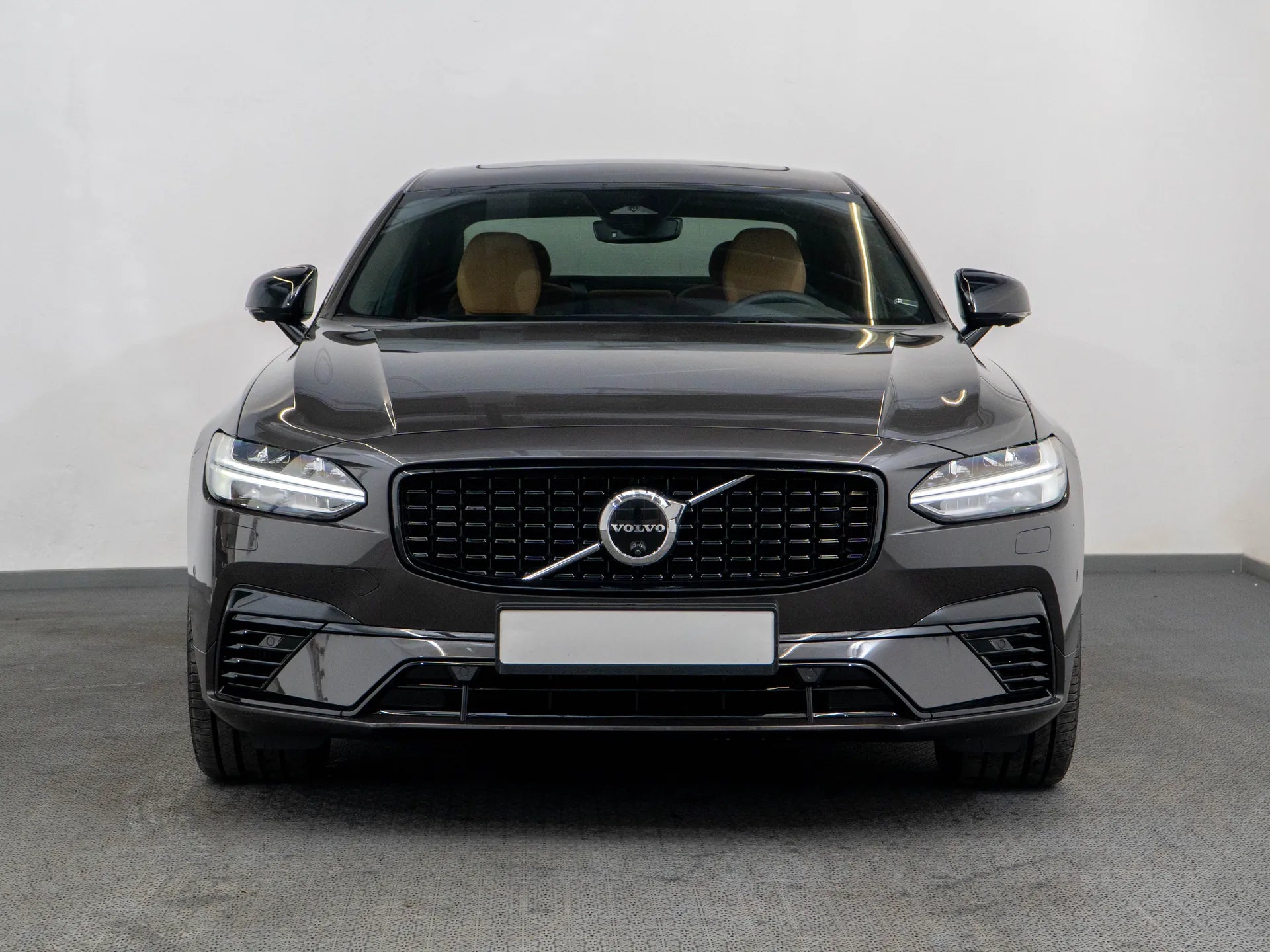 Volvo S90 ULTIMATE DARK 2.0 Hybrid Plug-In 310 CP Maro - Samsaru's Car Outlet
