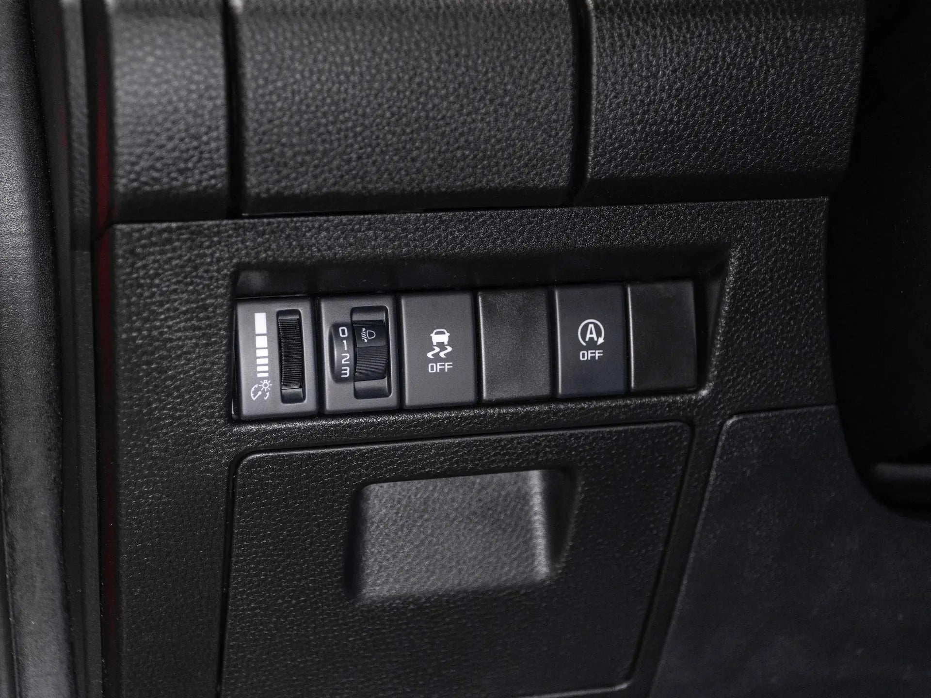 Isuzu D-Max Diesel Portocaliu - Samsaru's Car Outlet