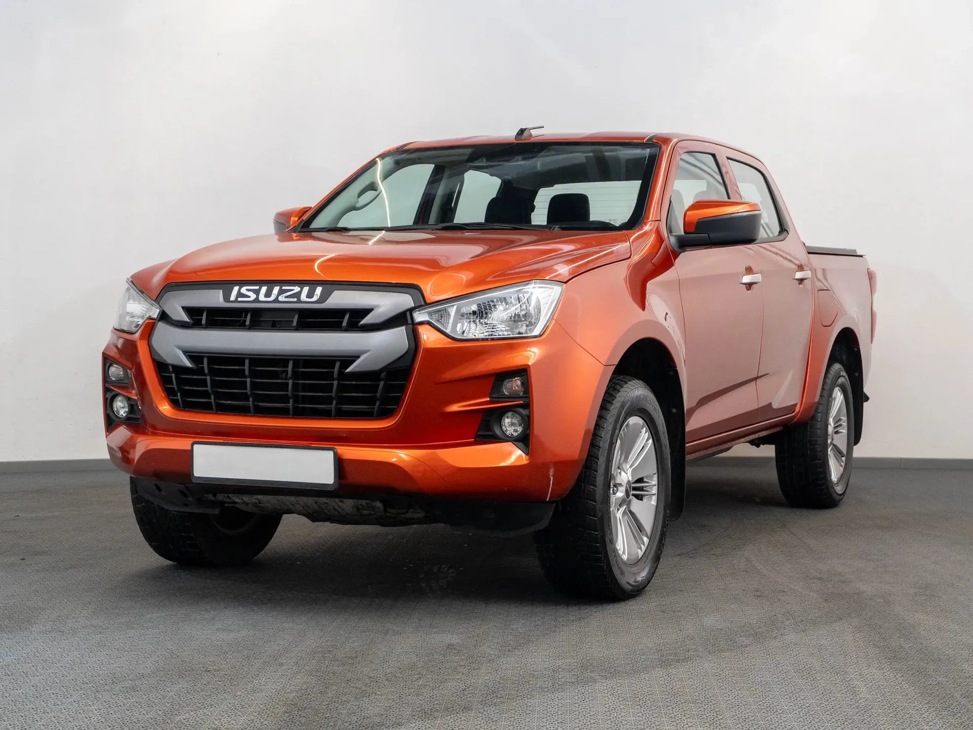 Isuzu D-Max Diesel Portocaliu - Samsaru's Car Outlet