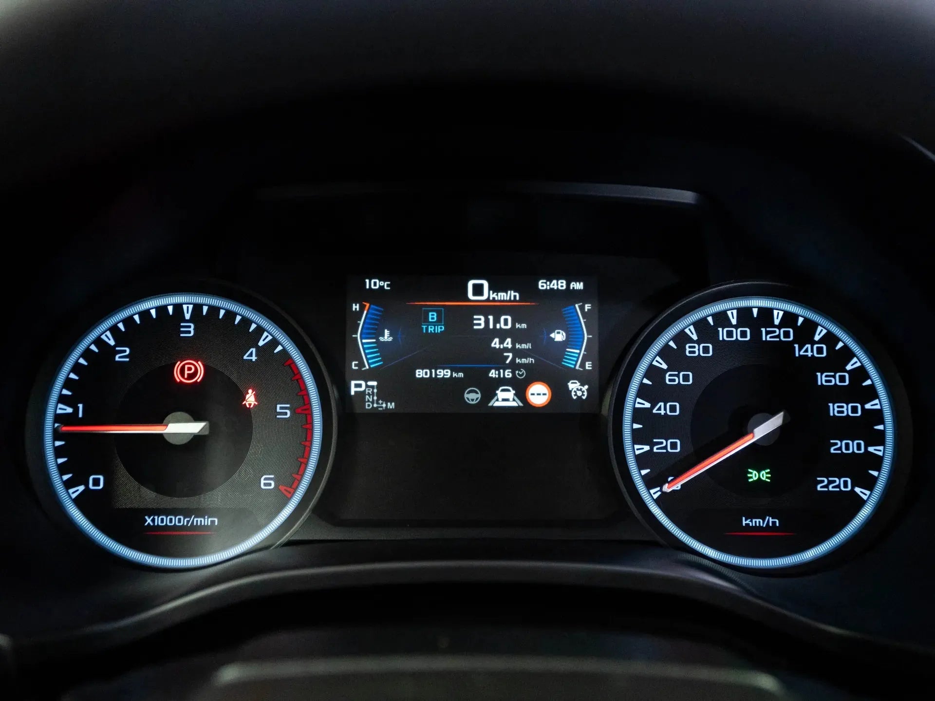 Isuzu D-Max Diesel Portocaliu - Samsaru's Car Outlet