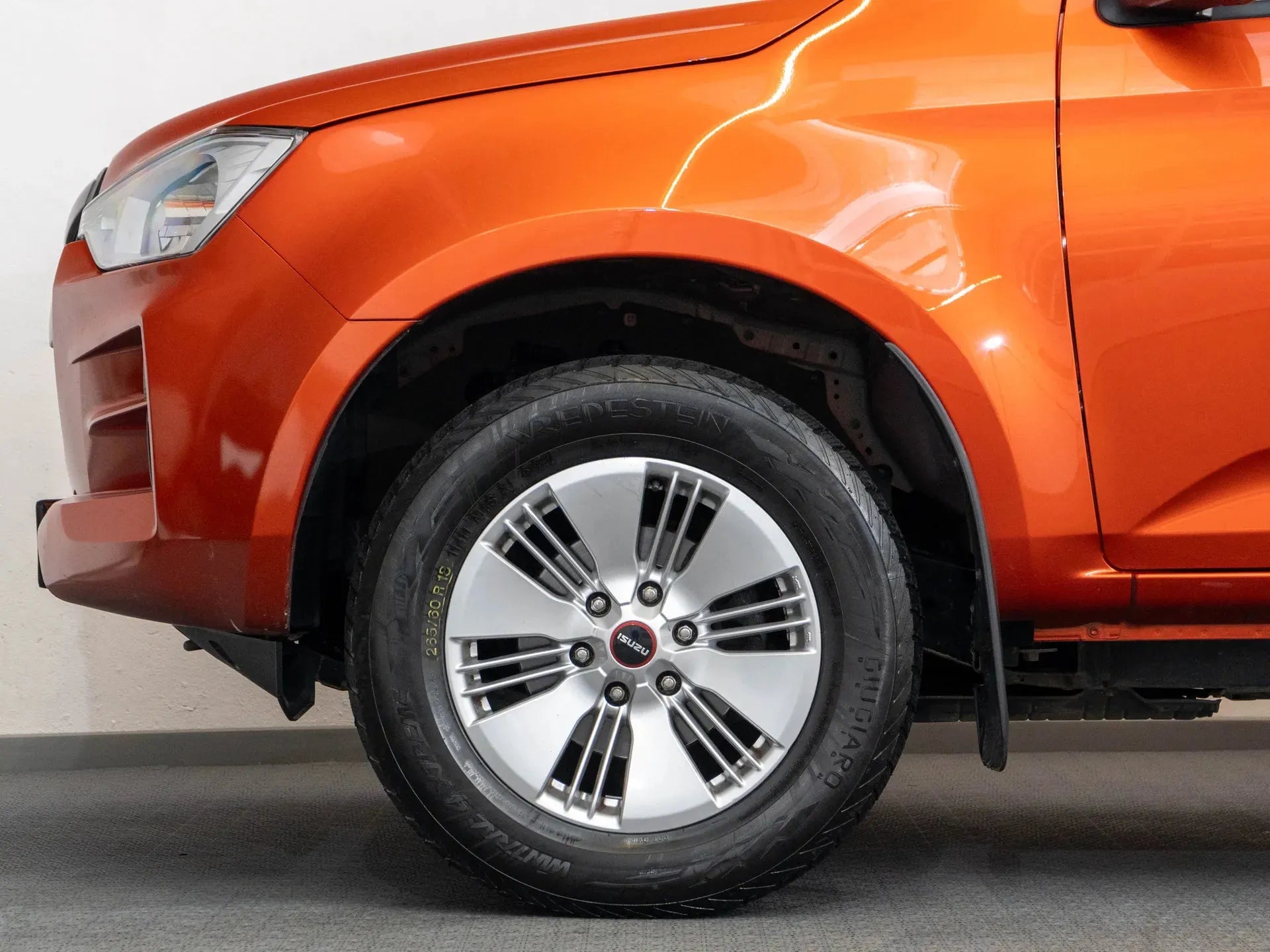 Isuzu D-Max Diesel Portocaliu - Samsaru's Car Outlet