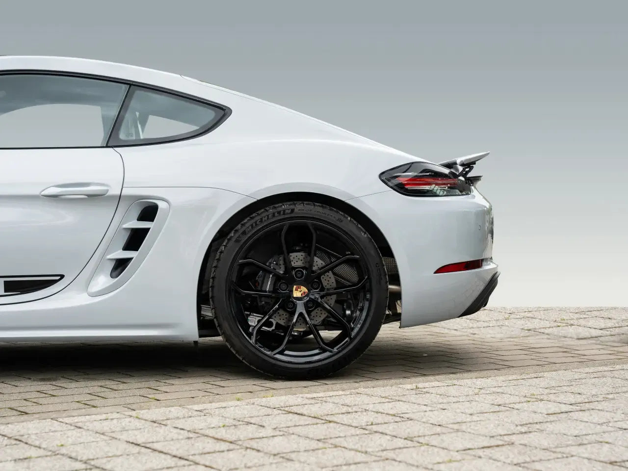 Porsche 718 Cayman Style Edition (982) - Samsaru's Car Outlet