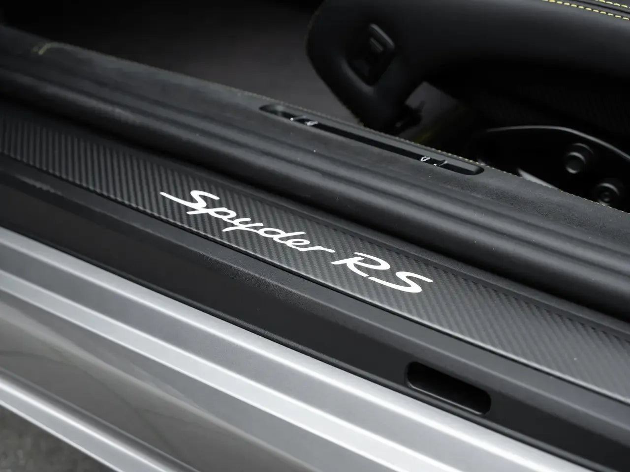 Porsche 718 Spyder RS - Samsaru's Car Outlet