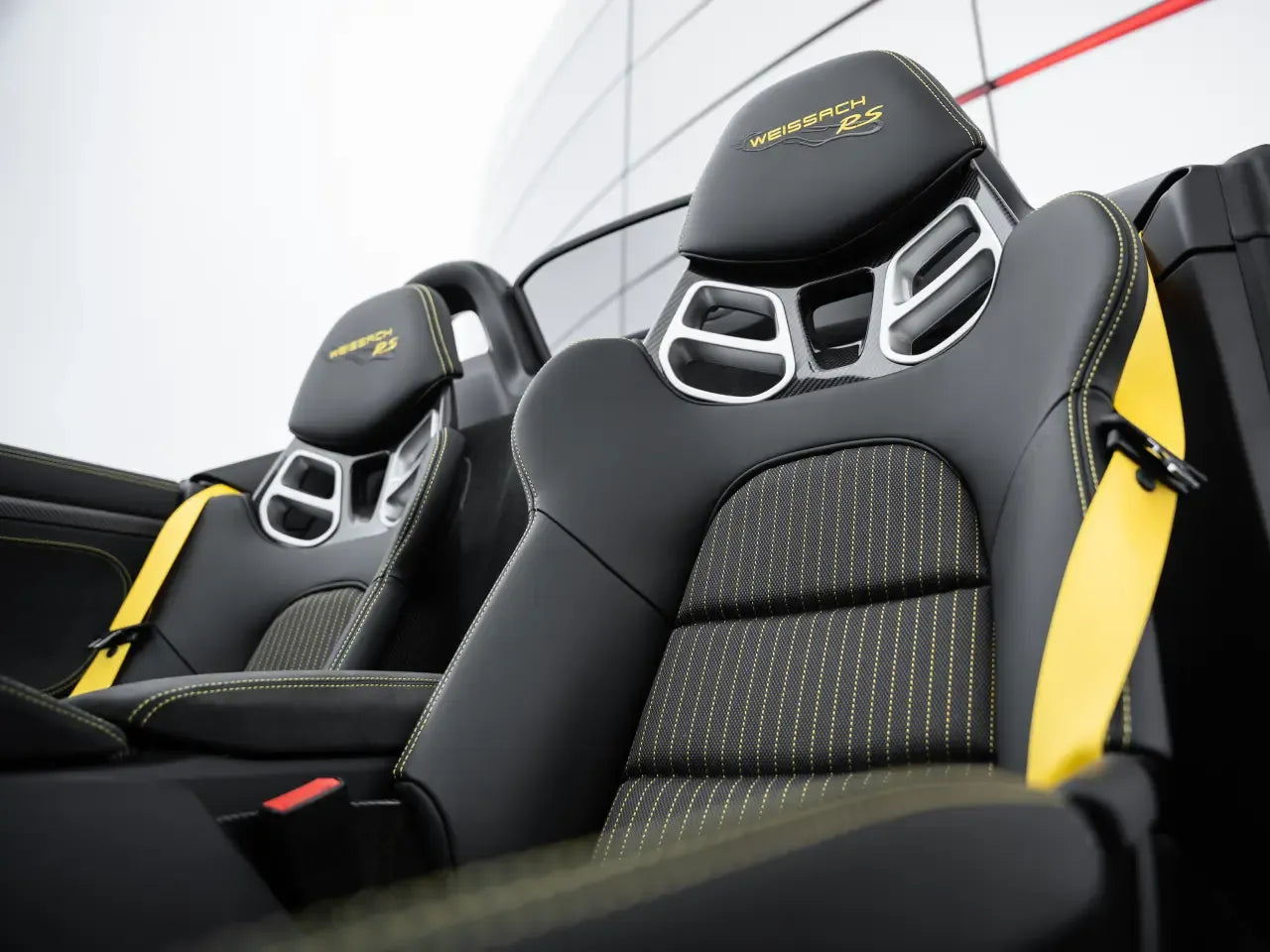 Porsche 718 Spyder RS - Samsaru's Car Outlet