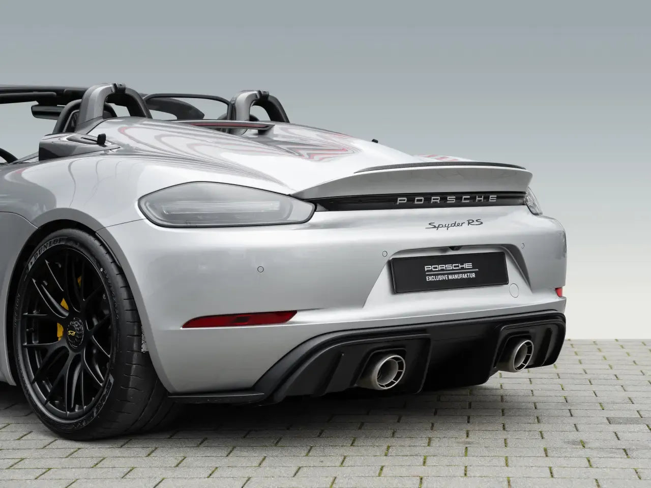 Porsche 718 Spyder RS - Samsaru's Car Outlet