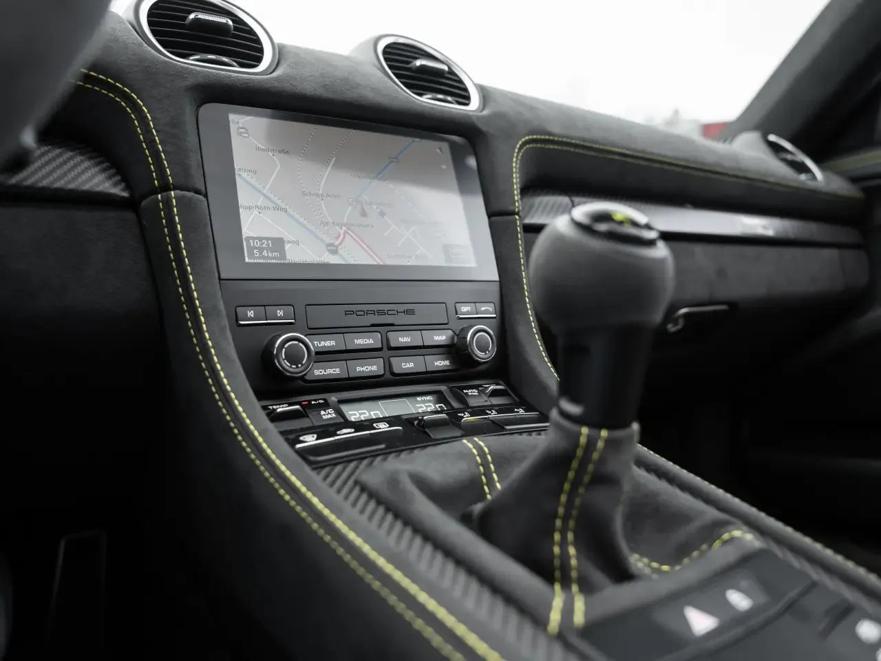 Porsche 718 Spyder RS - Samsaru's Car Outlet