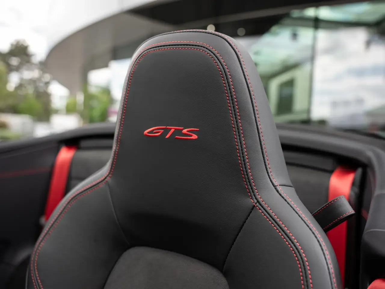 Porsche 911 Carrera 4 GTS Cabriolet - Samsaru's Car Outlet