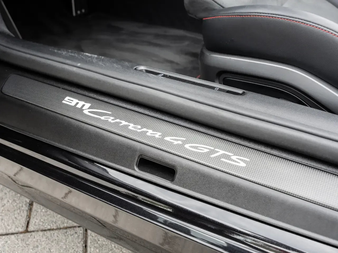 Porsche 911 Carrera 4 GTS Cabriolet - Samsaru's Car Outlet