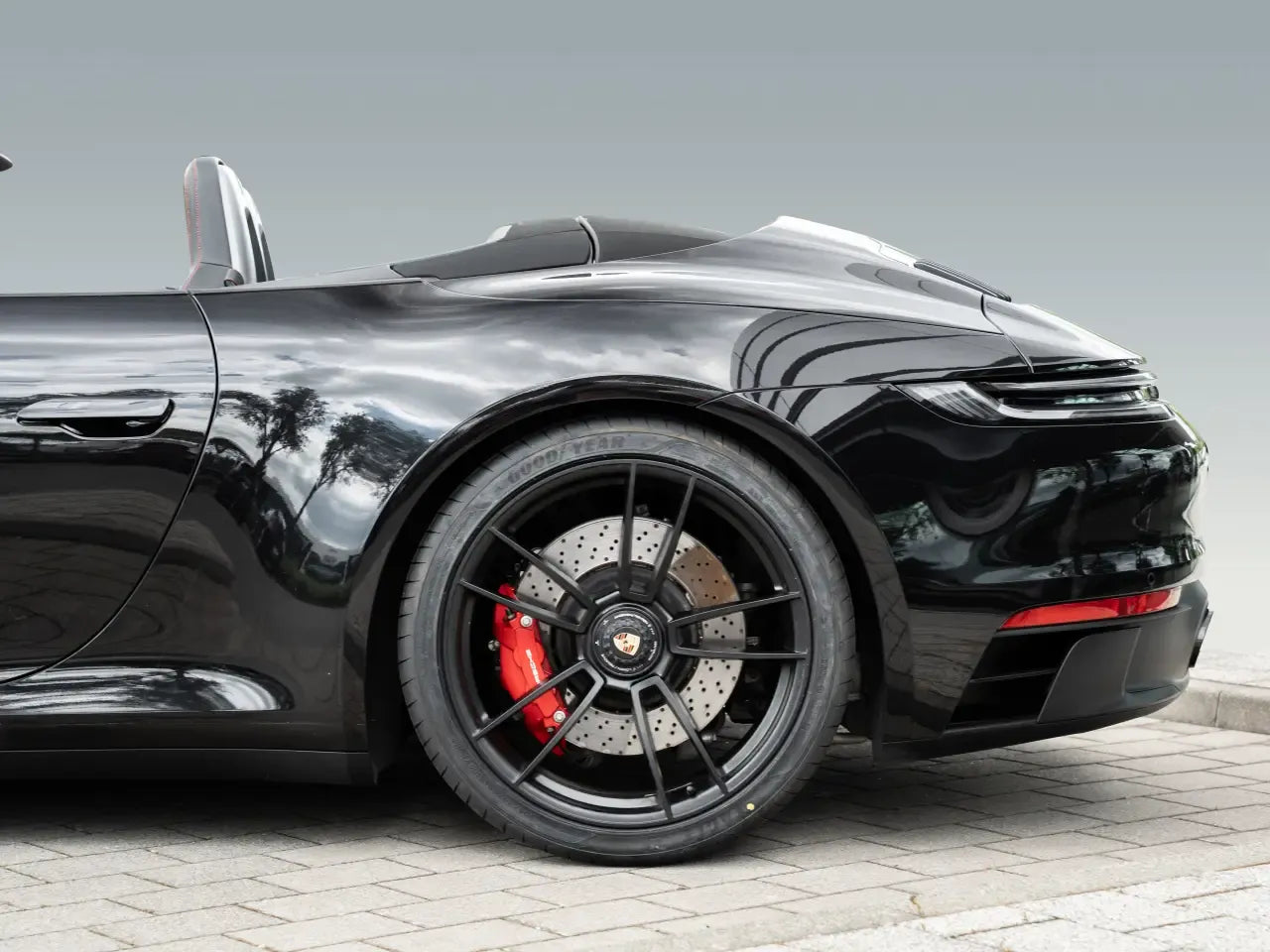 Porsche 911 Carrera 4 GTS Cabriolet - Samsaru's Car Outlet