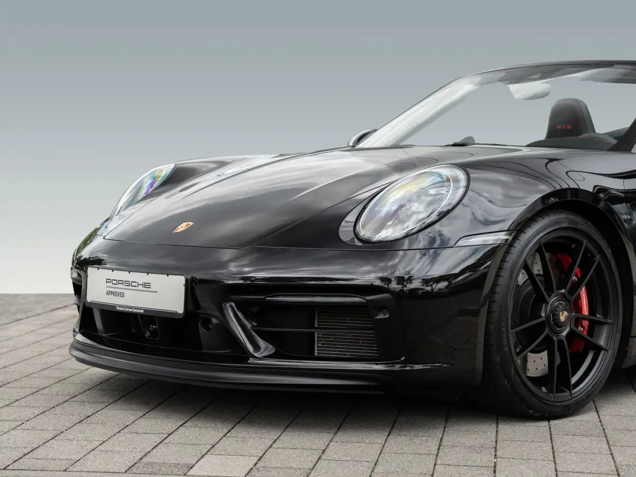 Porsche 911 Carrera 4 GTS Cabriolet - Samsaru's Car Outlet