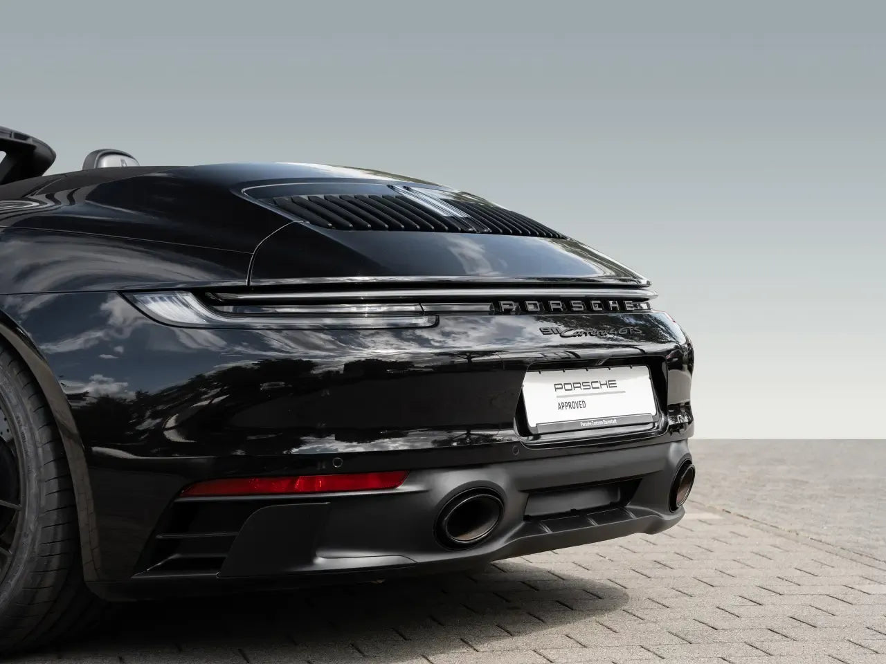 Porsche 911 Carrera 4 GTS Cabriolet - Samsaru's Car Outlet